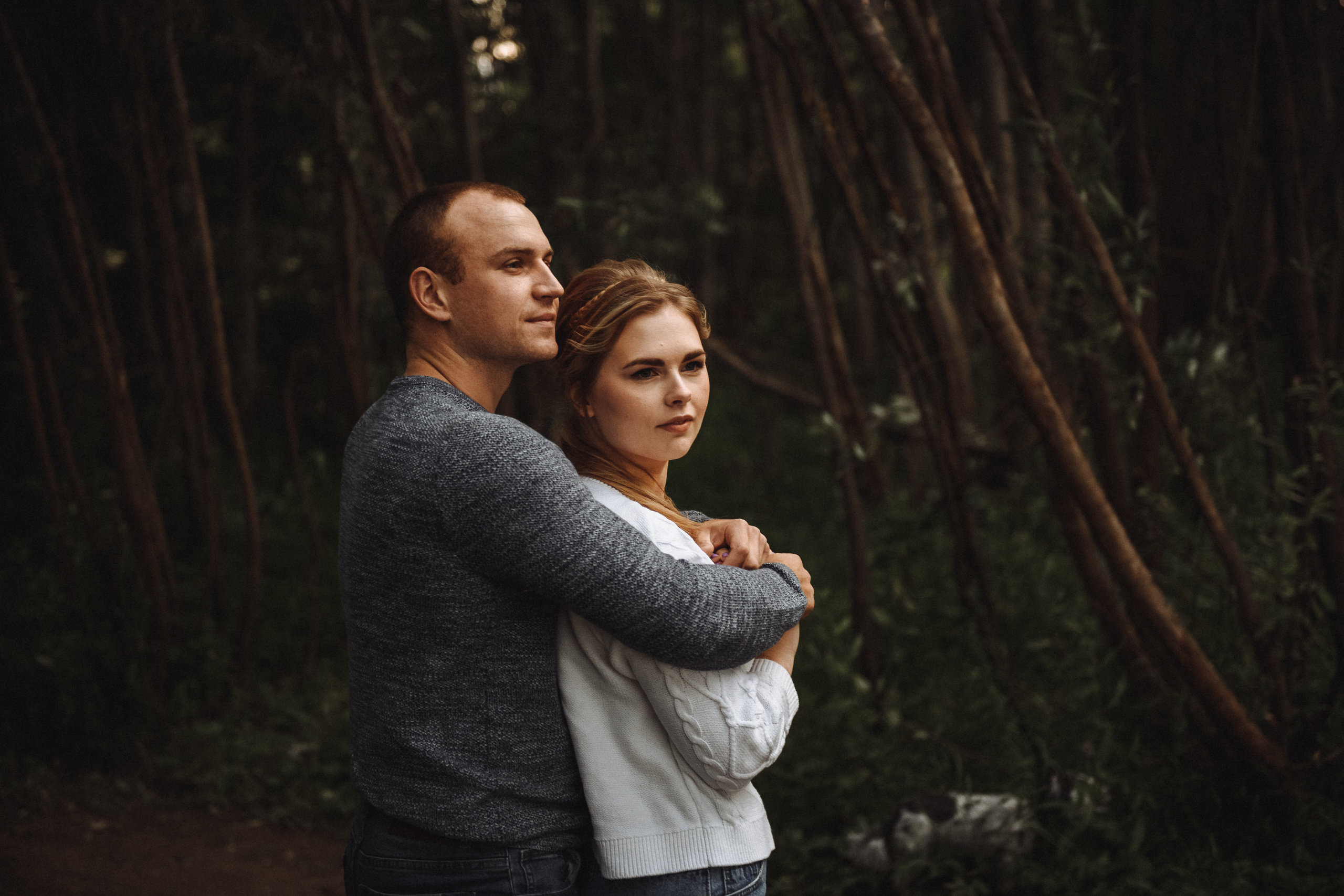 Чувственная фотосессия в лесу. Свадебный и семейный фотограф в Котласе Никита Попов