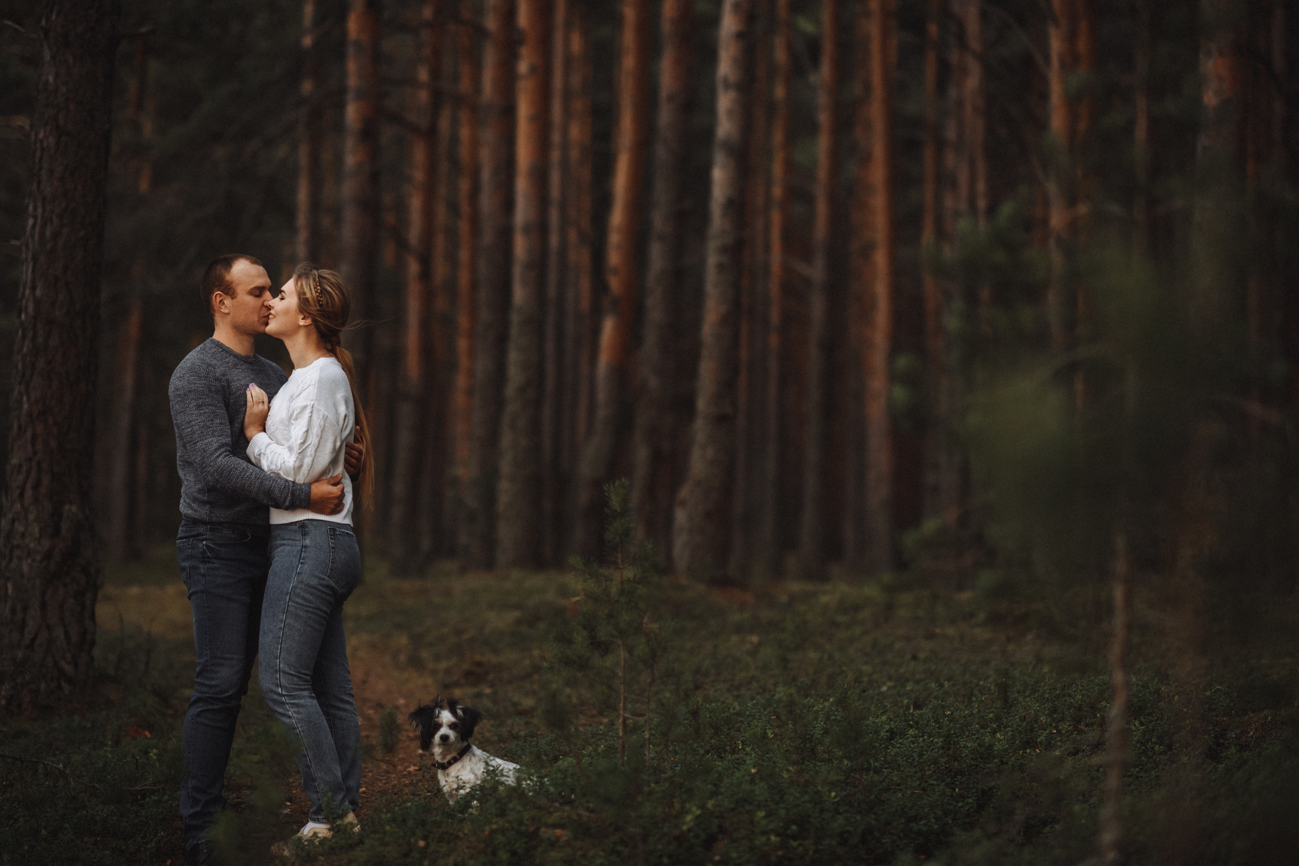 Чувственная фотосессия в лесу. Свадебный и семейный фотограф в Котласе Никита Попов
