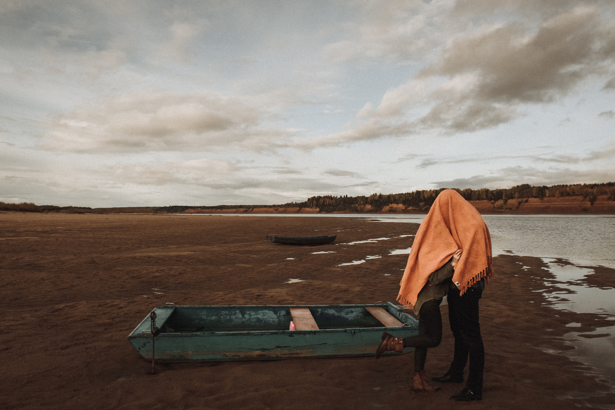 Эмоциональная прогулка на природе. Свадебный и семейный фотограф в Котласе Никита Попов