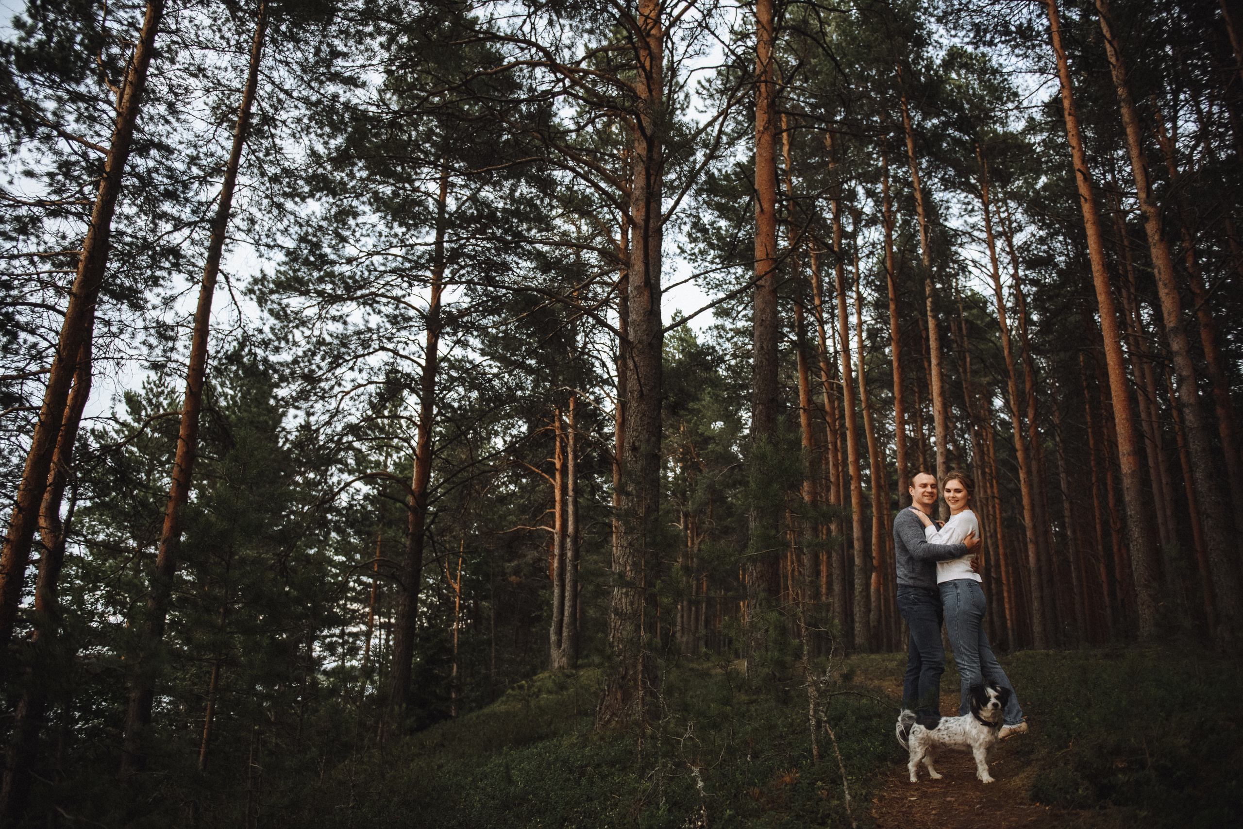 Чувственная фотосессия в лесу. Свадебный и семейный фотограф в Котласе Никита Попов