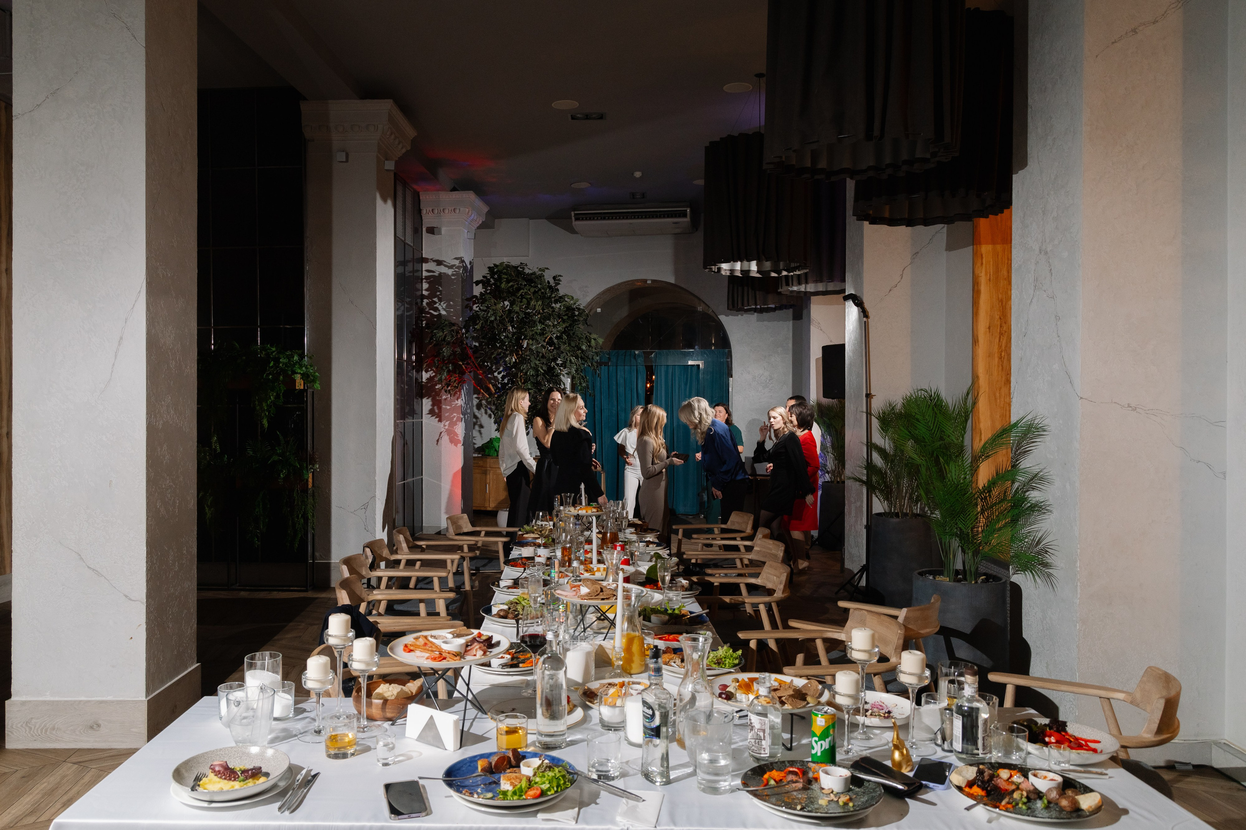 Фотосъемка юбилея в ресторане «Березка» в Минске. Свадебный фотограф в Минске/Беларуси Сергей Спиридонов