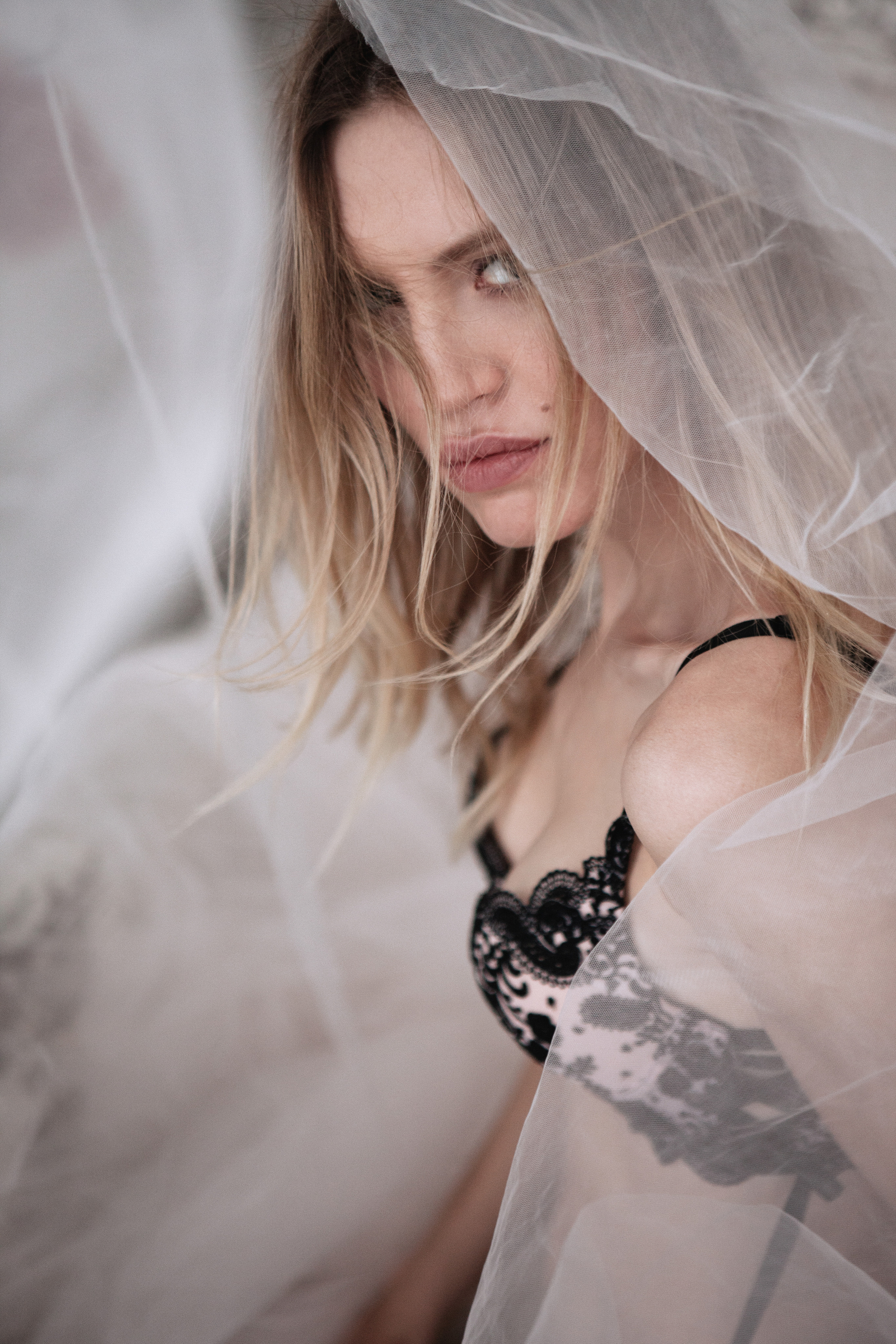 Съемка лукбука нижнего белья на модели