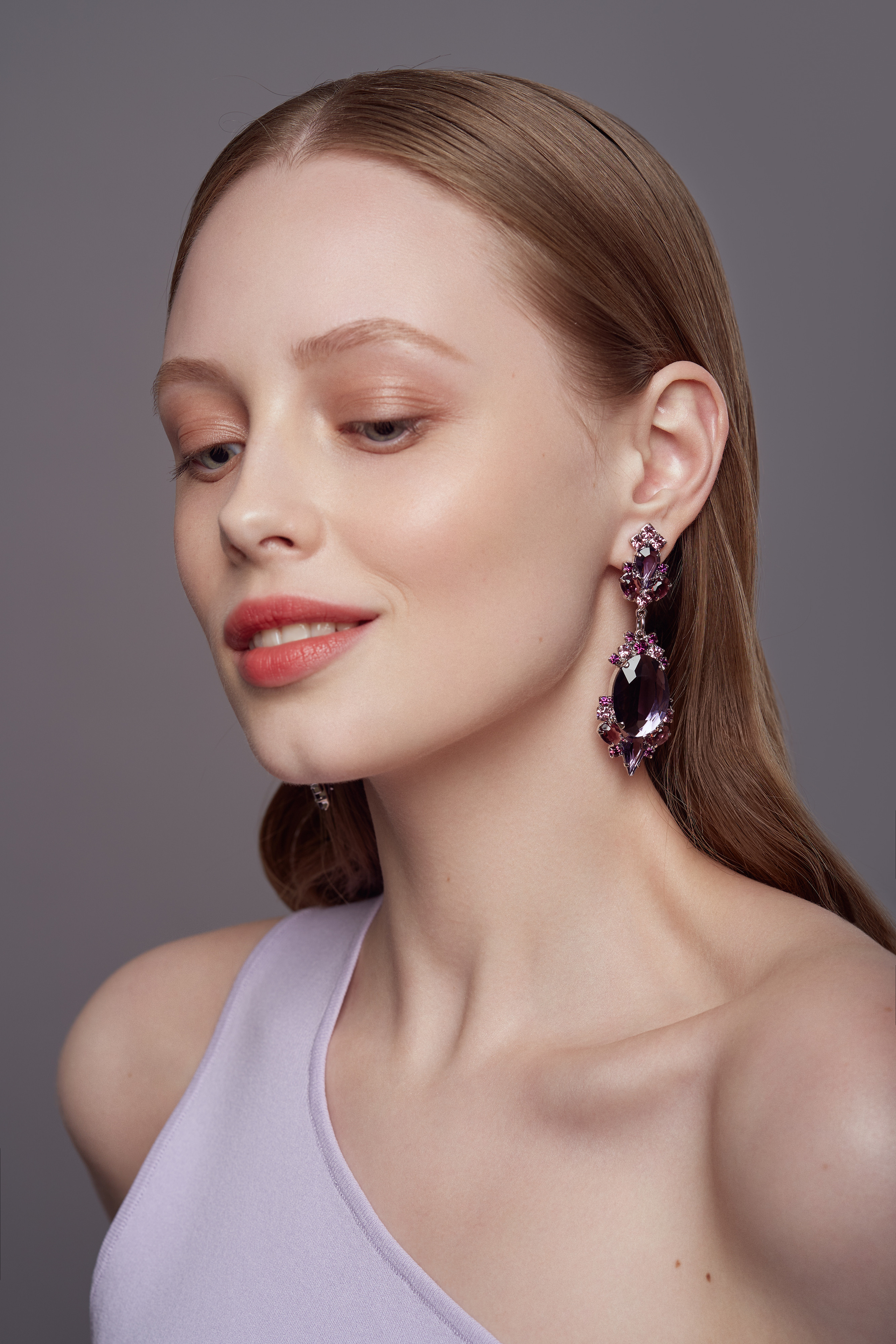 Съемка винтажных украшений ручной работы с кристаллами