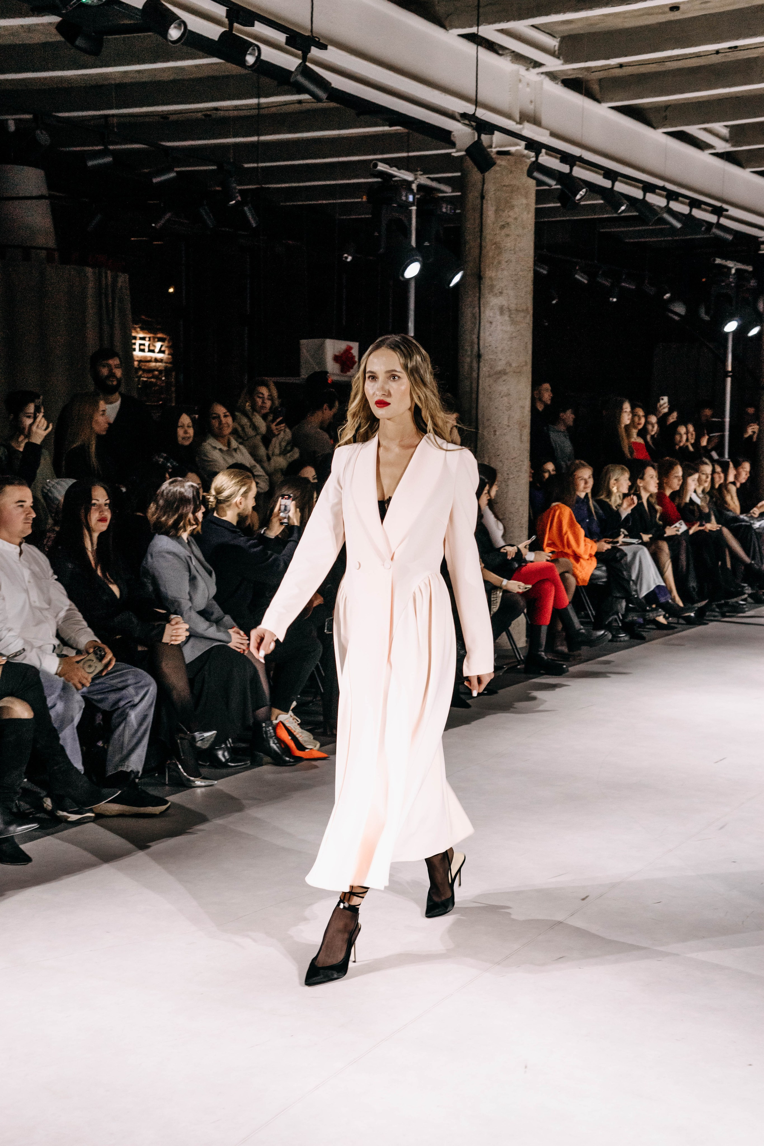 Фотосессия модного показа в Фабрике. Свадебный фотограф в Уфе  — Данилова Елена