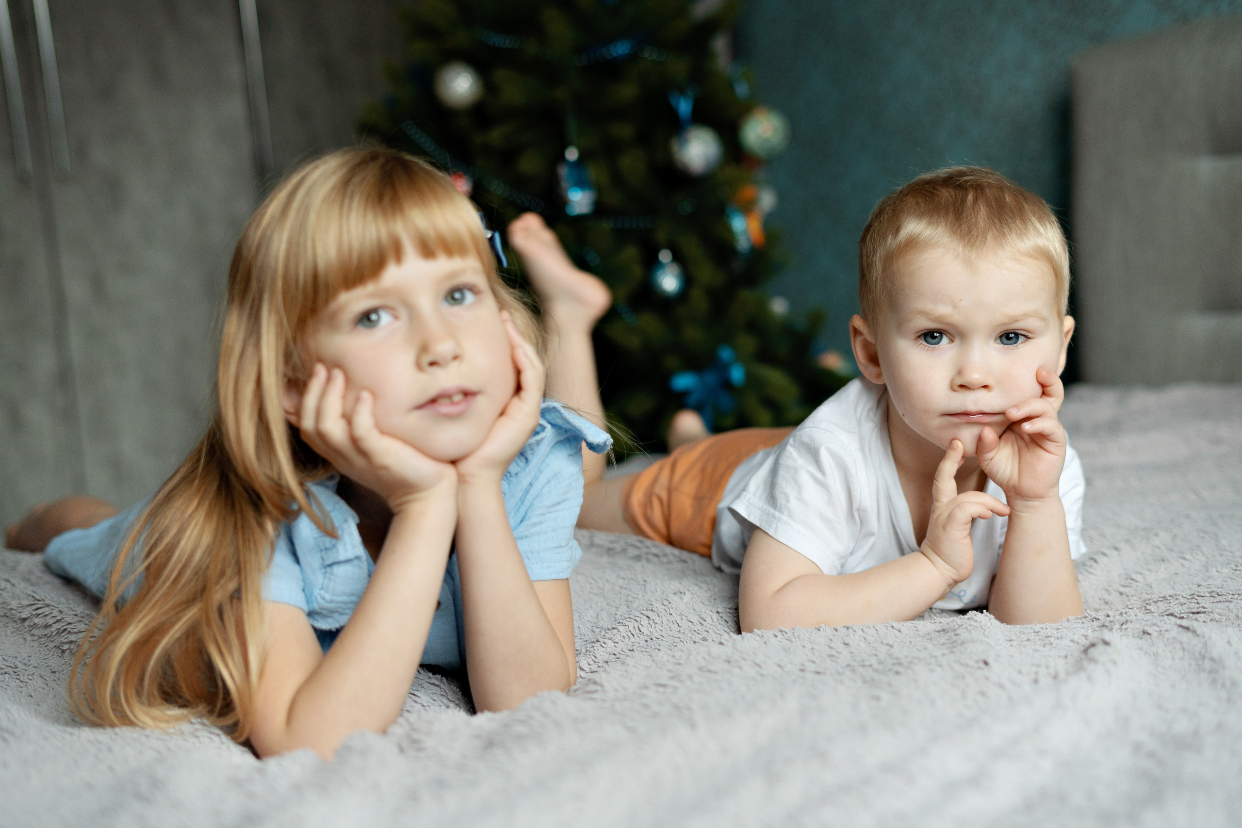 Новогодняя домашняя фотосессия (комната в квартире 14 кв.м). Семейный и детский фотограф в Москве Екатерина Офицерова