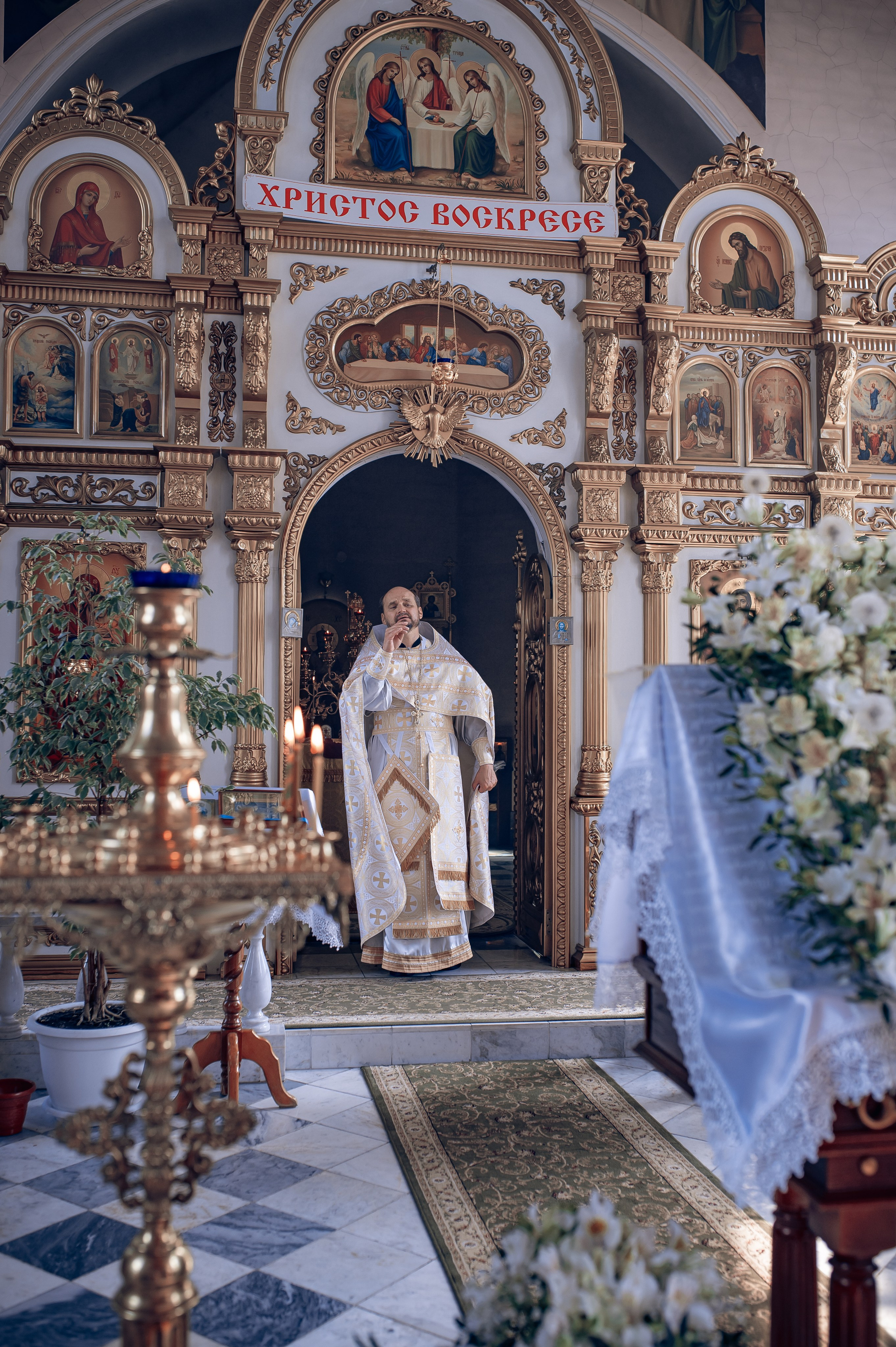 Воскресная служба в Рождественско-Николаевском храме. Фотографы крещения/венчания  Красноярск Татьяна и Вячеслав Переваловы
