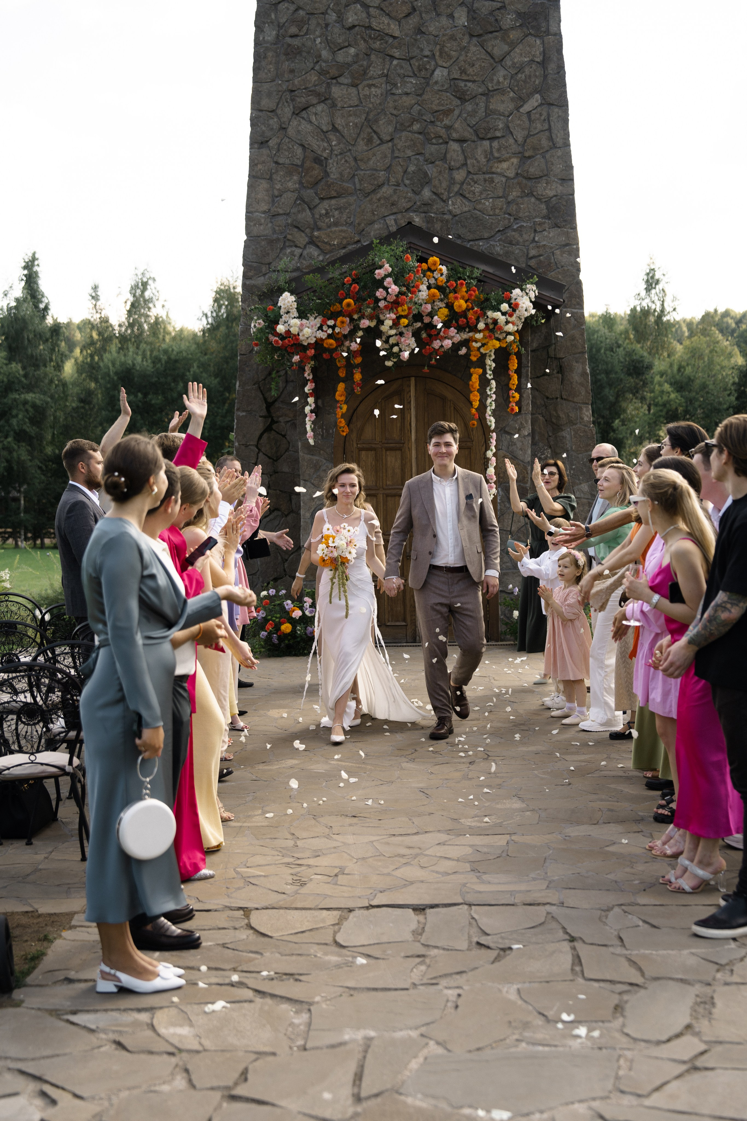 Арина & Иван. Камерная свадьба на природе в стиле в расслабленном стиле. Свадебный фотограф организатор в Санкт-Петербурге Ассоль Опарина