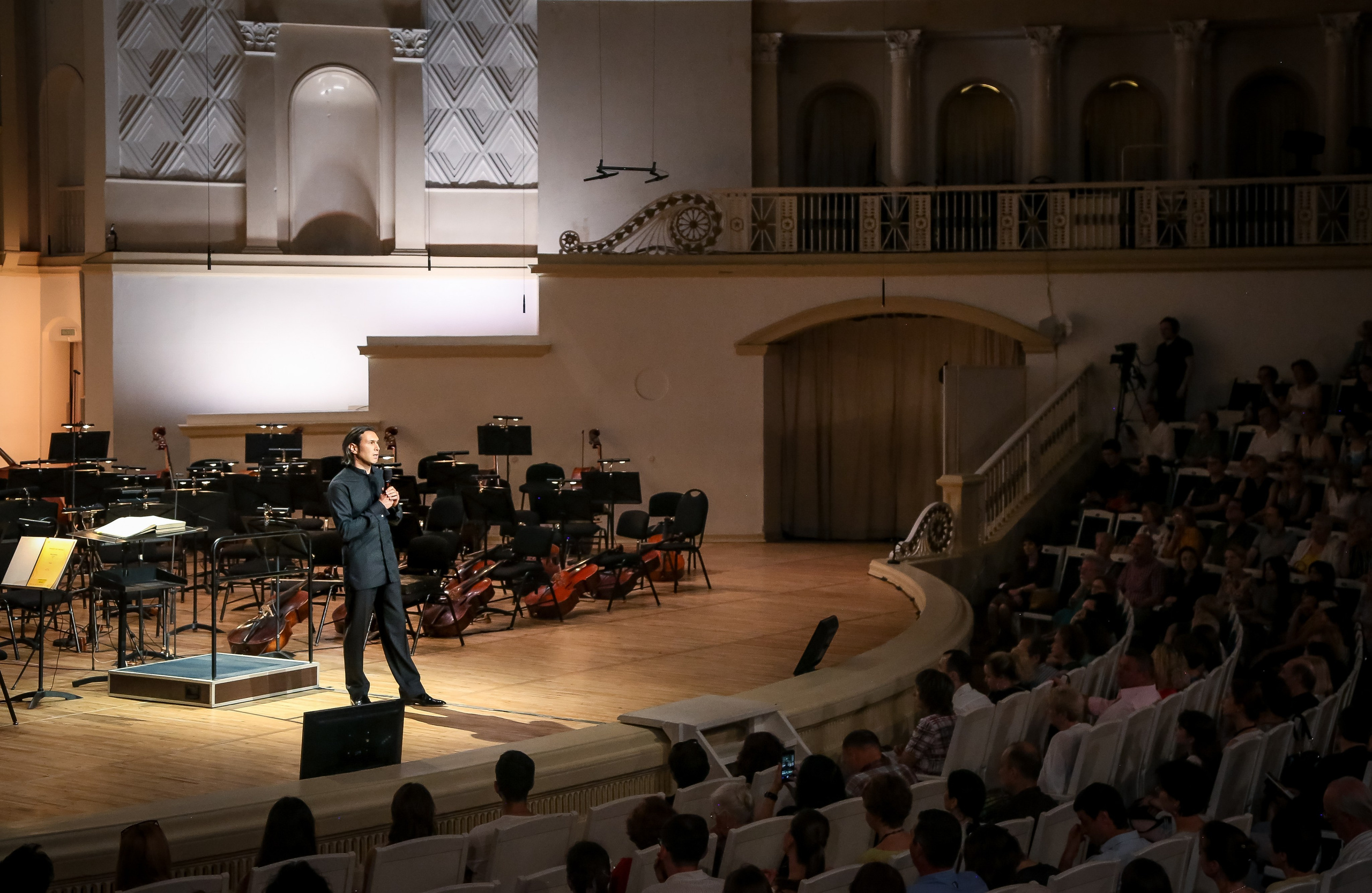 Третий вечер «Историй с оркестром»: Пушкин, Мусоргский, Буцко. Дарья Письменюк / Darya Leitstern — фотограф, музыкант, журналист, путешественник