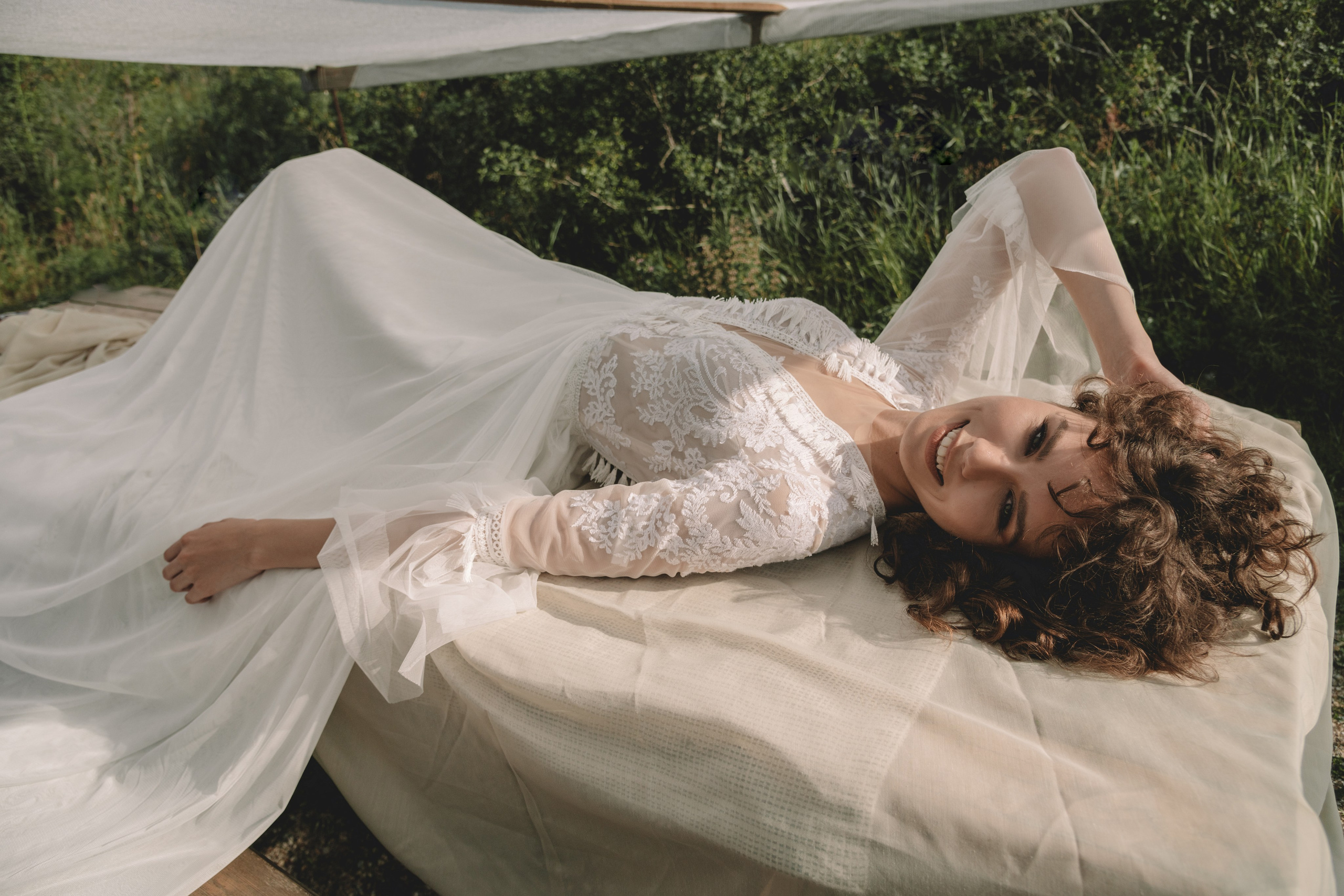 Свадебная фотосессия в Щелкино ,Бухта Космонавтов. Выездная церемония на берегу моря Крым. Свадебный и семейный фотограф и видеограф, Крым, Москва, Санкт -Петербург