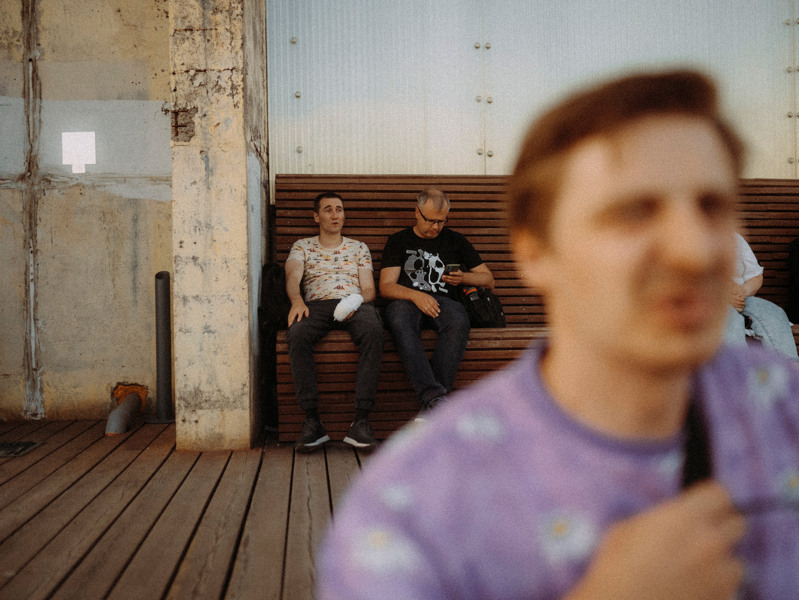 2024. Стрит-фотография, полная абсурда, идиотизма и красоты