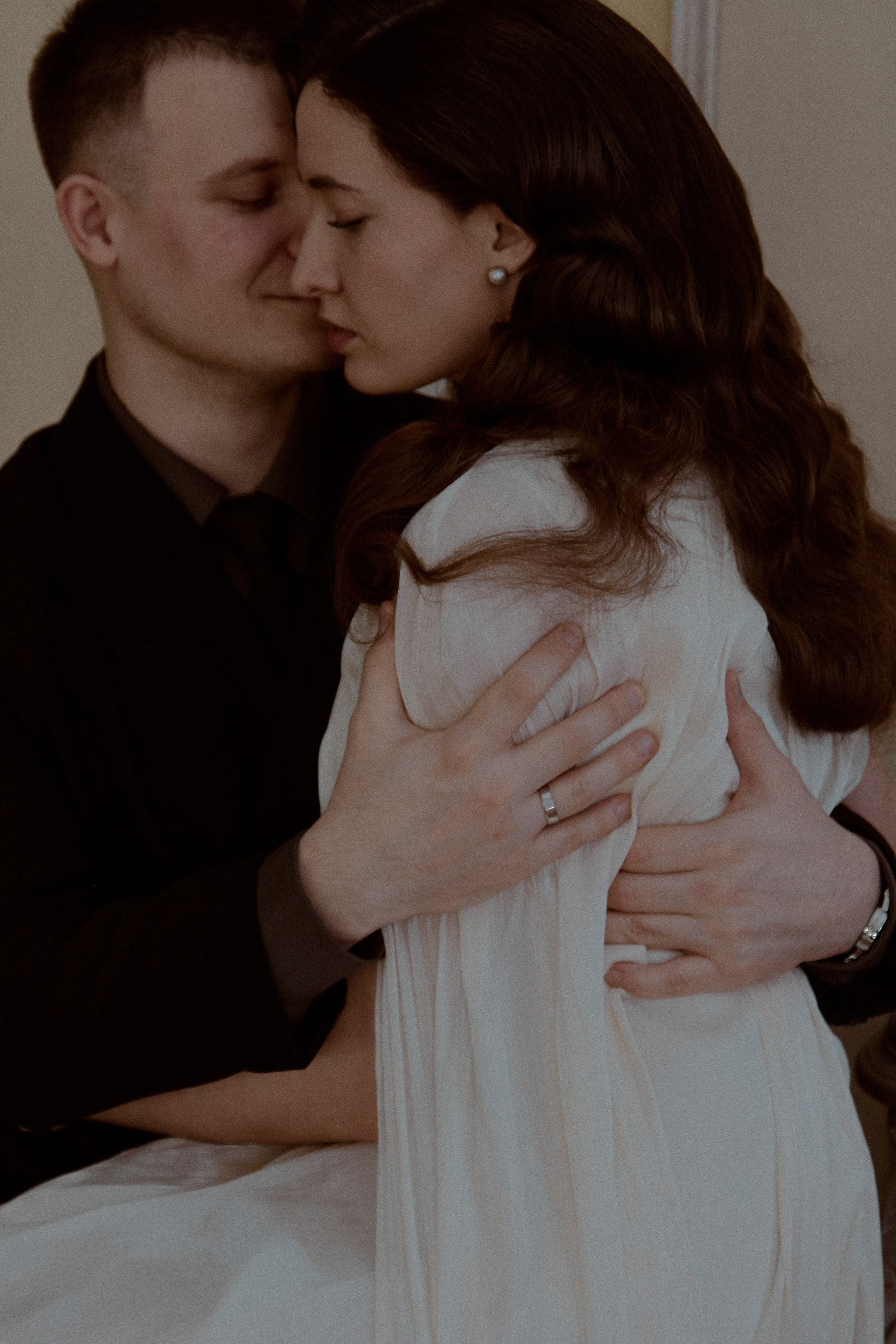 Свадебное лавстори в стенах библиотеки им. Пушкина. Свадебный фотограф в Москве Приятелева Ангелина