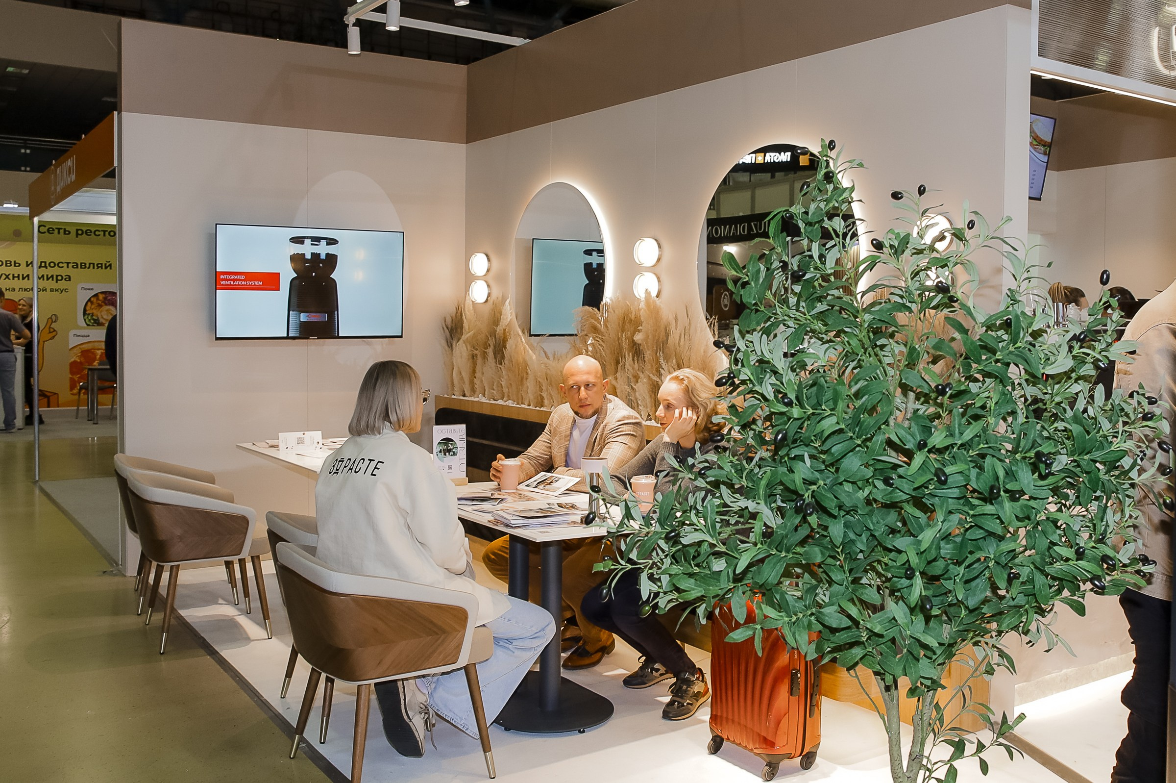 VERSOUS. ЭКСПОЦЕНТР. ЗДРАСТЕ. Фотограф в Москве Ольга Колесникова