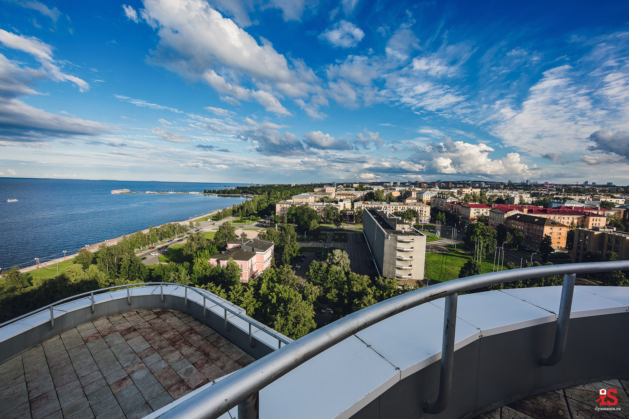 Интерьерная  фотосъемка, фото для гостиницы, фотосъемка отелей, фото для турбизнеса, фото номеров отелей, фото ресторана, фото меню отеля, конференц зал, гостевой дом в карелии, лучший фотограф интерьеров Петрозаводск Карелия, турбаза в Карелии, экскурсии по Карелии, Кижи, Петрозаводск, Илья Соснин