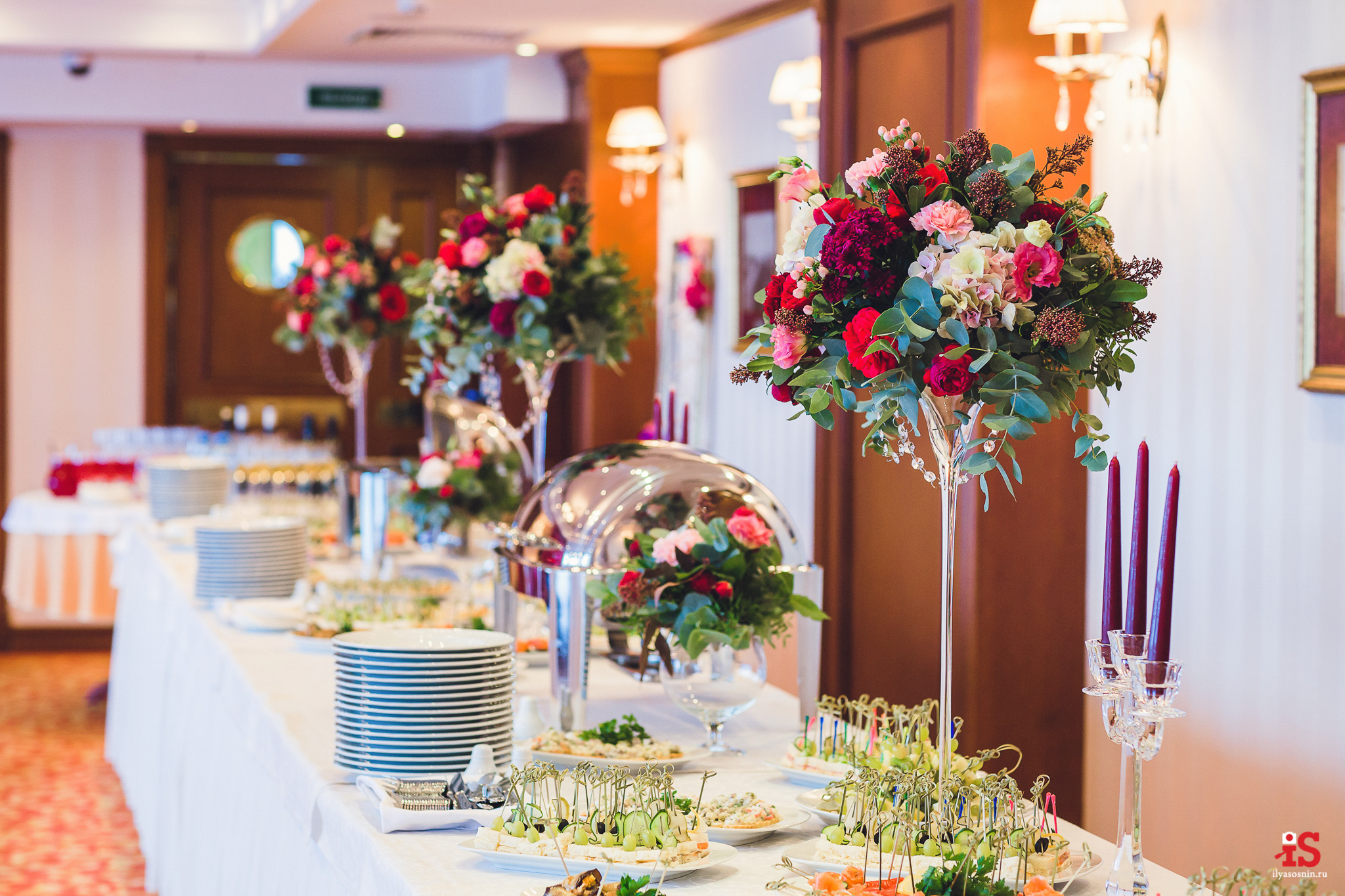 Интерьерная  фотосъемка, фото для гостиницы, фотосъемка отелей, фото для турбизнеса, фото номеров отелей, фото ресторана, фото меню отеля, конференц зал, гостевой дом в карелии, лучший фотограф интерьеров Петрозаводск Карелия, турбаза в Карелии, экскурсии по Карелии, Кижи, Петрозаводск, Илья Соснин