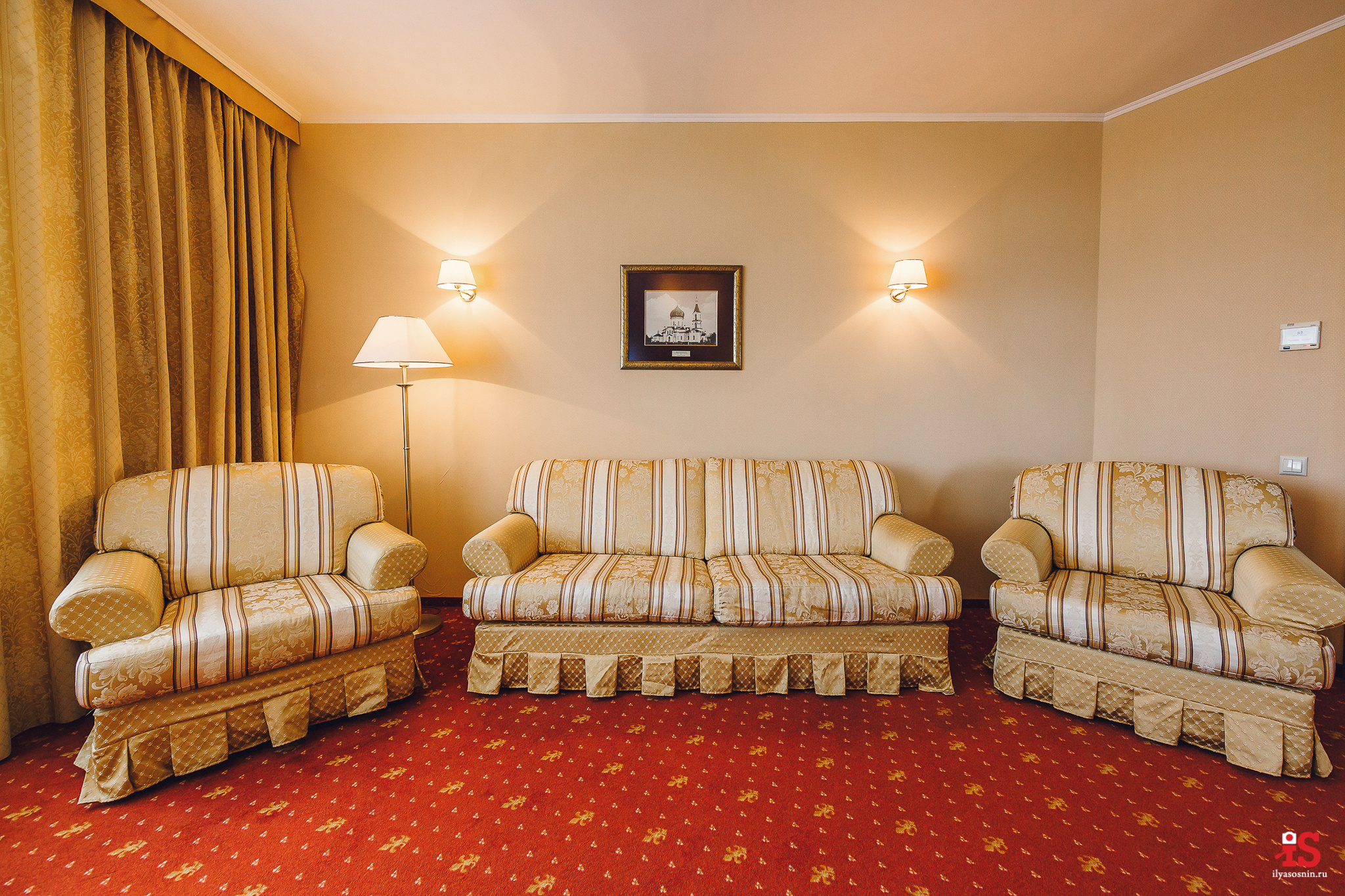 Интерьерная  фотосъемка, фото для гостиницы, фотосъемка отелей, фото для турбизнеса, фото номеров отелей, фото ресторана, фото меню отеля, конференц зал, гостевой дом в карелии, лучший фотограф интерьеров Петрозаводск Карелия, турбаза в Карелии, экскурсии по Карелии, Кижи, Петрозаводск, Илья Соснин