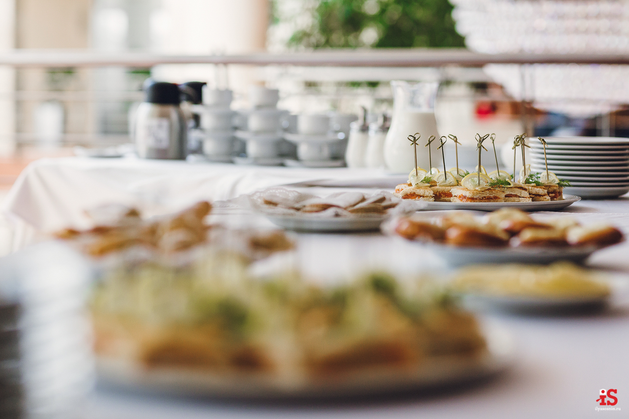 Интерьерная  фотосъемка, фото для гостиницы, фотосъемка отелей, фото для турбизнеса, фото номеров отелей, фото ресторана, фото меню отеля, конференц зал, гостевой дом в карелии, лучший фотограф интерьеров Петрозаводск Карелия, турбаза в Карелии, экскурсии по Карелии, Кижи, Петрозаводск, Илья Соснин