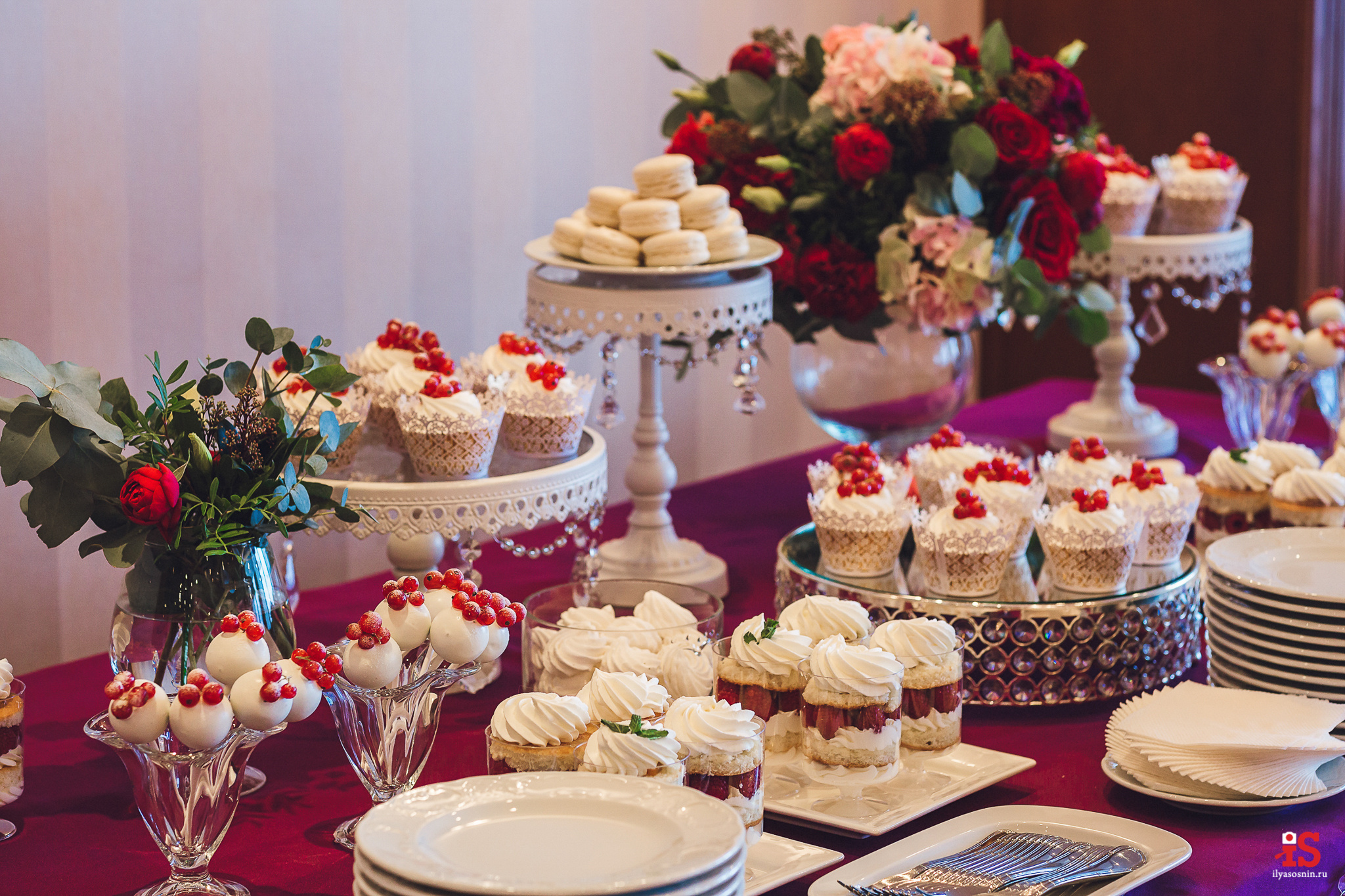 Интерьерная  фотосъемка, фото для гостиницы, фотосъемка отелей, фото для турбизнеса, фото номеров отелей, фото ресторана, фото меню отеля, конференц зал, гостевой дом в карелии, лучший фотограф интерьеров Петрозаводск Карелия, турбаза в Карелии, экскурсии по Карелии, Кижи, Петрозаводск, Илья Соснин