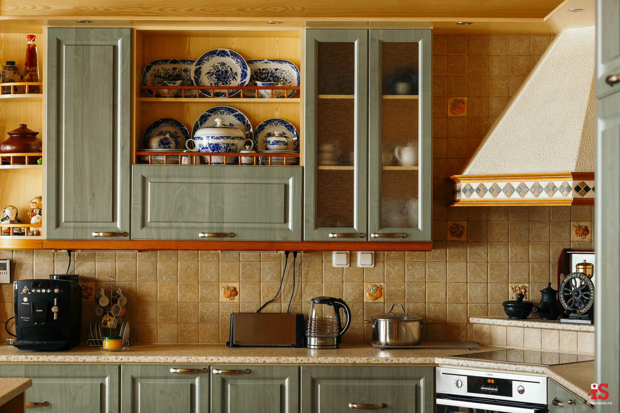 Интерьерная  фотосъемка, фото для гостиницы, фотосъемка отелей, фото для турбизнеса, фото номеров отелей, фото ресторана, фото меню отеля, конференц зал, гостевой дом в карелии, лучший фотограф интерьеров Петрозаводск Карелия, турбаза в Карелии, экскурсии по Карелии, Кижи, Петрозаводск, Илья Соснин