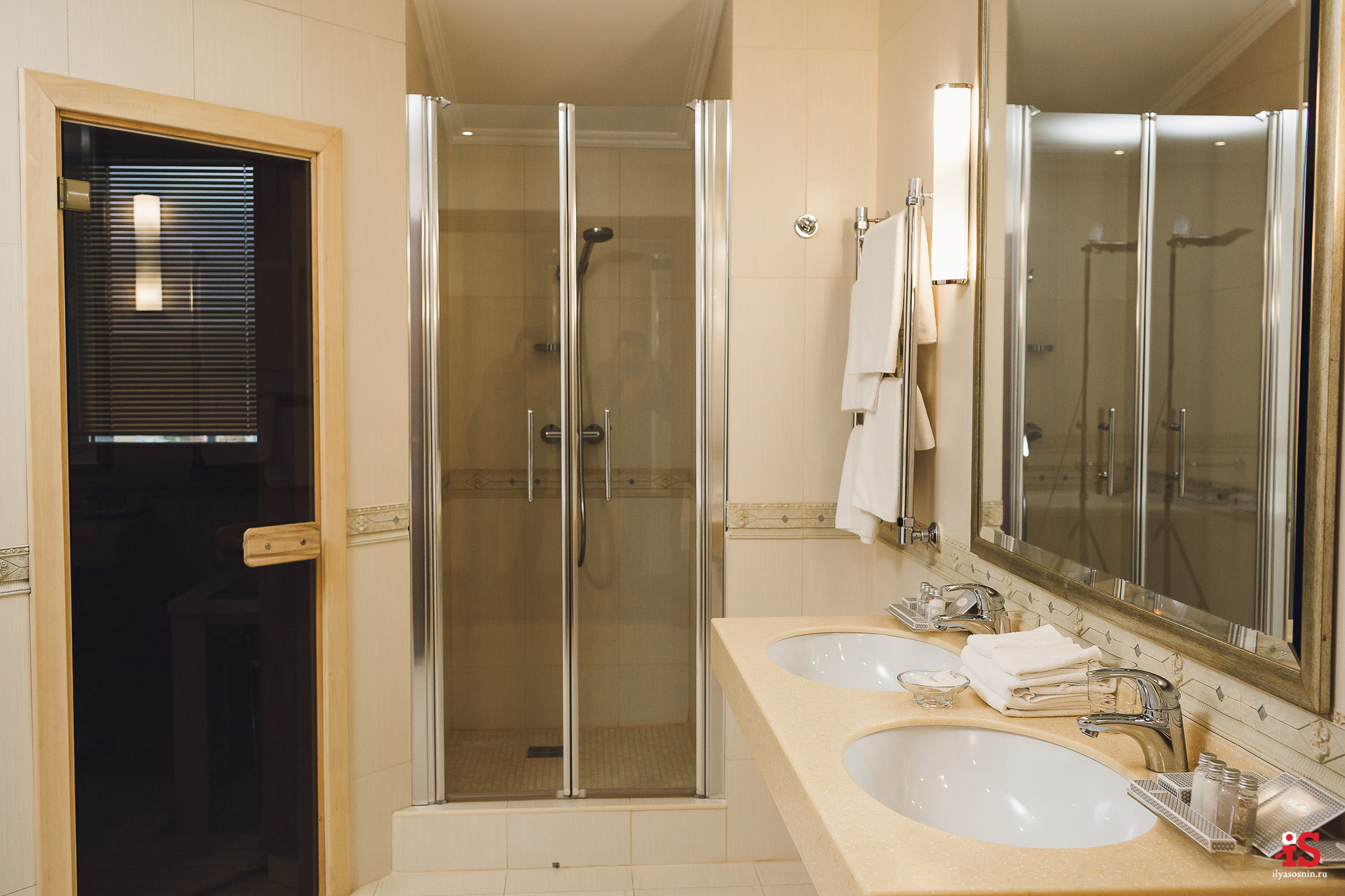 Интерьерная  фотосъемка, фото для гостиницы, фотосъемка отелей, фото для турбизнеса, фото номеров отелей, фото ресторана, фото меню отеля, конференц зал, гостевой дом в карелии, лучший фотограф интерьеров Петрозаводск Карелия, турбаза в Карелии, экскурсии по Карелии, Кижи, Петрозаводск, Илья Соснин