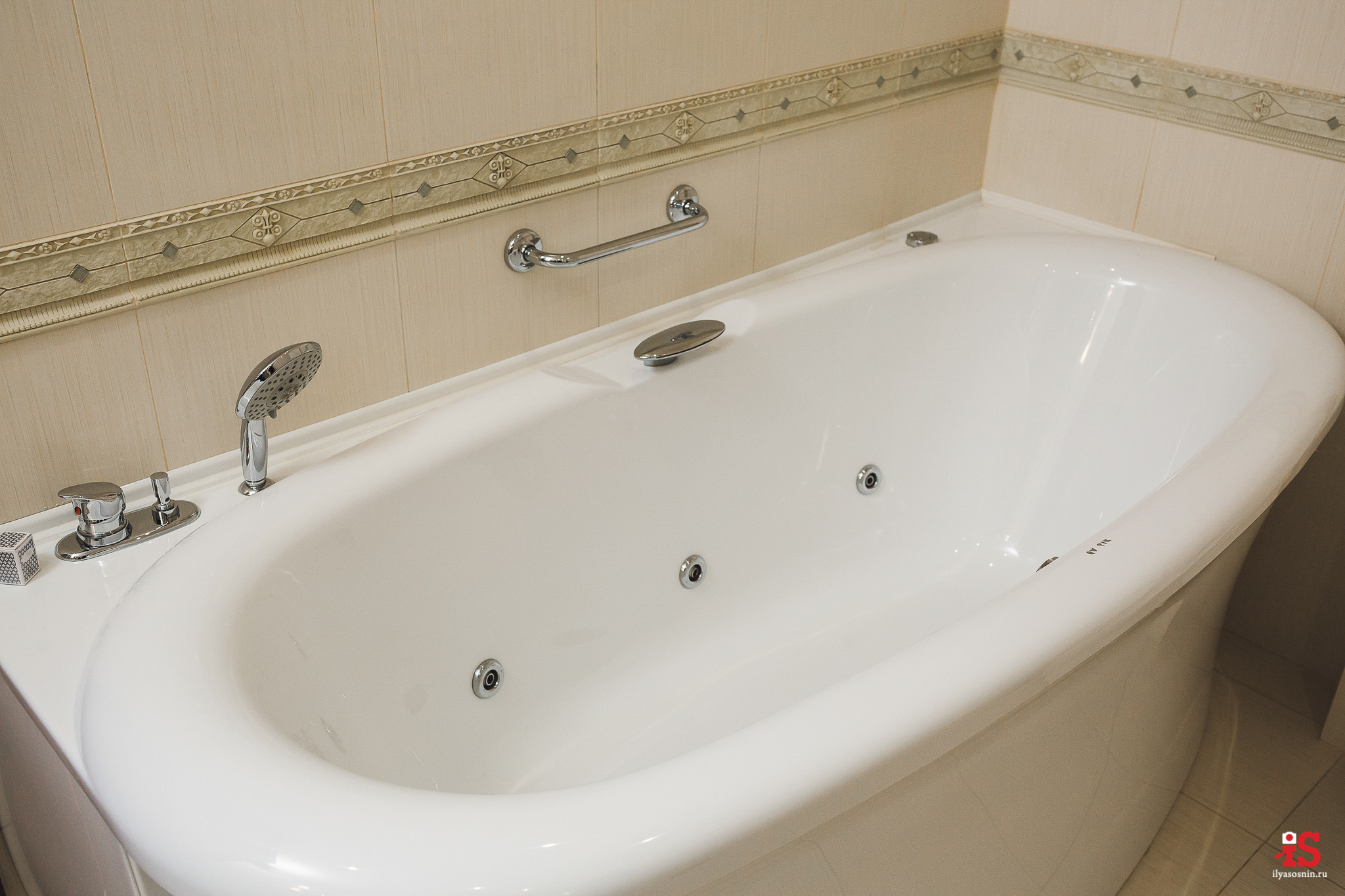 Интерьерная  фотосъемка, фото для гостиницы, фотосъемка отелей, фото для турбизнеса, фото номеров отелей, фото ресторана, фото меню отеля, конференц зал, гостевой дом в карелии, лучший фотограф интерьеров Петрозаводск Карелия, турбаза в Карелии, экскурсии по Карелии, Кижи, Петрозаводск, Илья Соснин