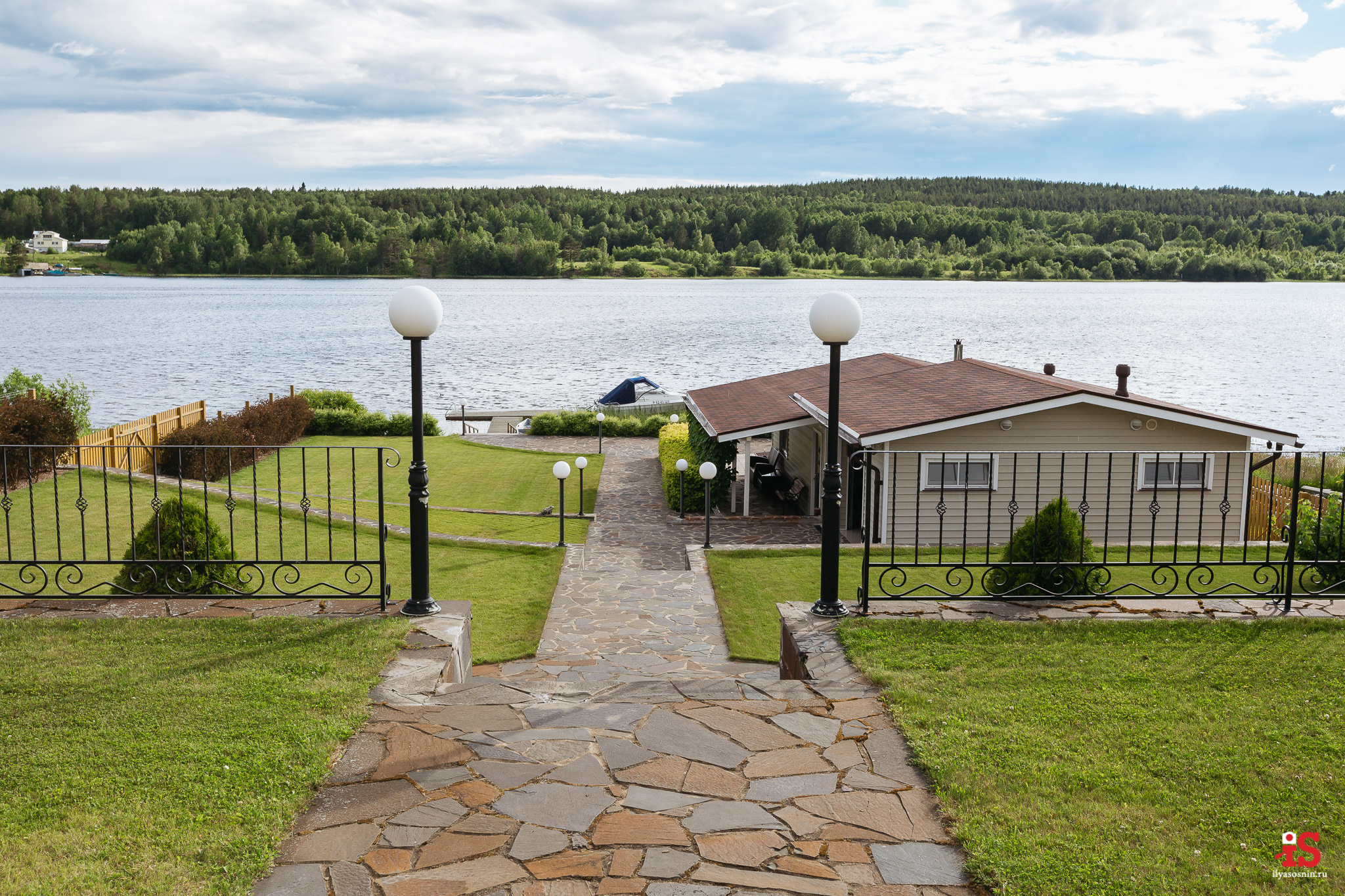 Интерьерная  фотосъемка, фото для гостиницы, фотосъемка отелей, фото для турбизнеса, фото номеров отелей, фото ресторана, фото меню отеля, конференц зал, гостевой дом в карелии, лучший фотограф интерьеров Петрозаводск Карелия, турбаза в Карелии, экскурсии по Карелии, Кижи, Петрозаводск, Илья Соснин