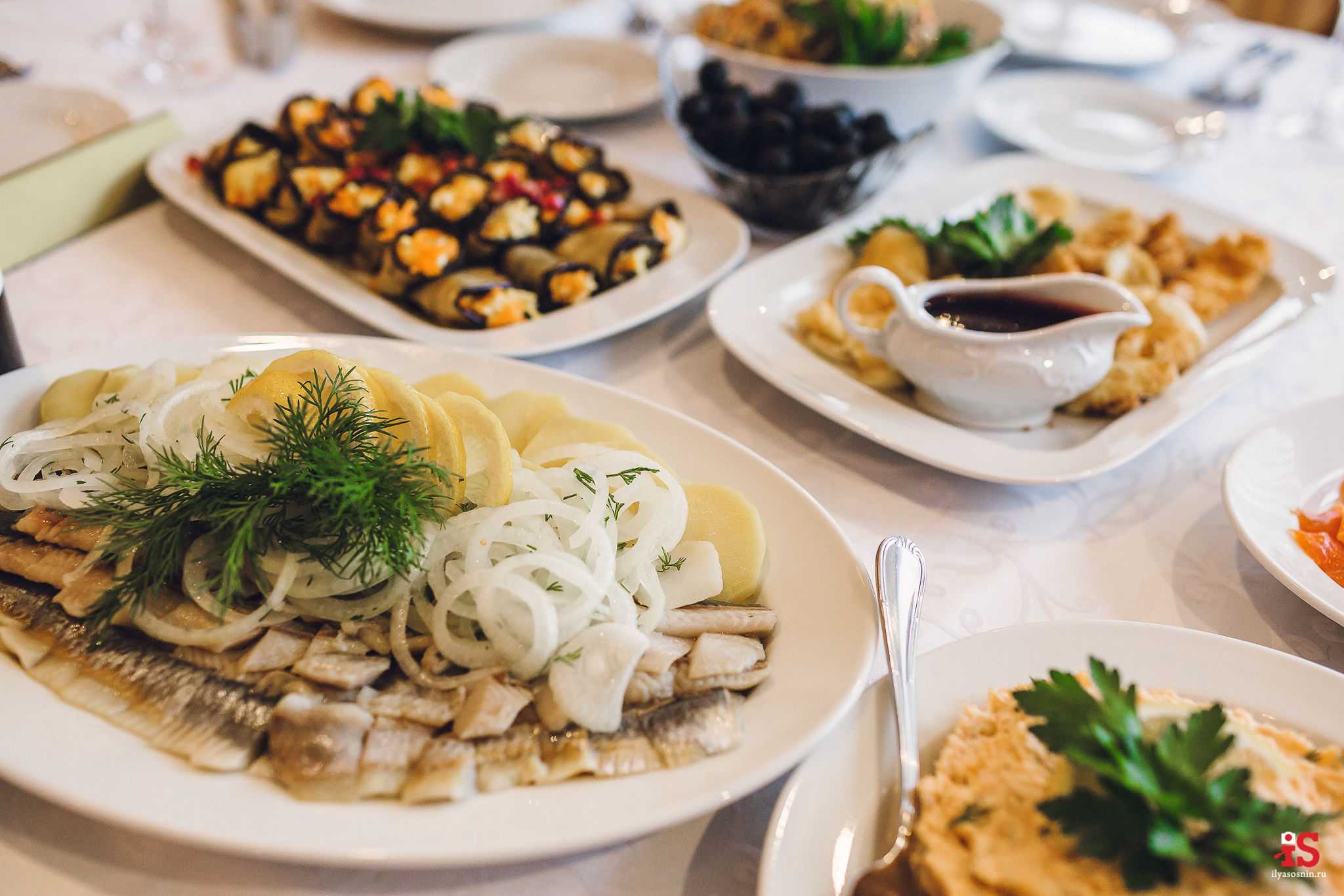 Интерьерная  фотосъемка, фото для гостиницы, фотосъемка отелей, фото для турбизнеса, фото номеров отелей, фото ресторана, фото меню отеля, конференц зал, гостевой дом в карелии, лучший фотограф интерьеров Петрозаводск Карелия, турбаза в Карелии, экскурсии по Карелии, Кижи, Петрозаводск, Илья Соснин