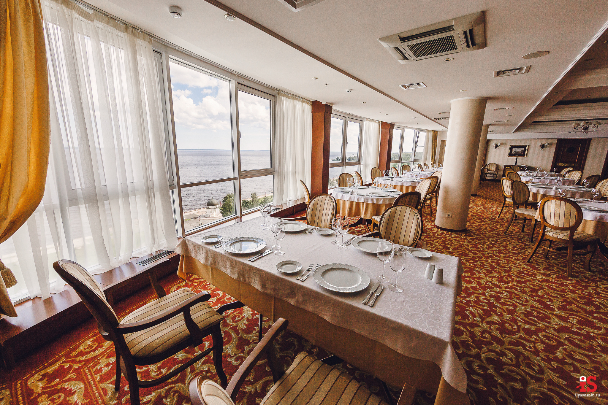 Интерьерная  фотосъемка, фото для гостиницы, фотосъемка отелей, фото для турбизнеса, фото номеров отелей, фото ресторана, фото меню отеля, конференц зал, гостевой дом в карелии, лучший фотограф интерьеров Петрозаводск Карелия, турбаза в Карелии, экскурсии по Карелии, Кижи, Петрозаводск, Илья Соснин