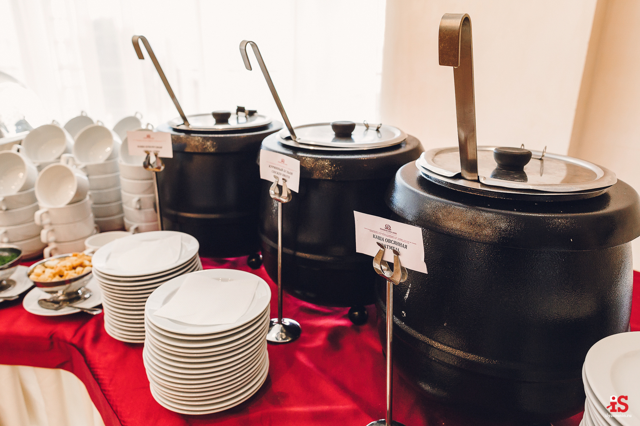 Интерьерная  фотосъемка, фото для гостиницы, фотосъемка отелей, фото для турбизнеса, фото номеров отелей, фото ресторана, фото меню отеля, конференц зал, гостевой дом в карелии, лучший фотограф интерьеров Петрозаводск Карелия, турбаза в Карелии, экскурсии по Карелии, Кижи, Петрозаводск, Илья Соснин