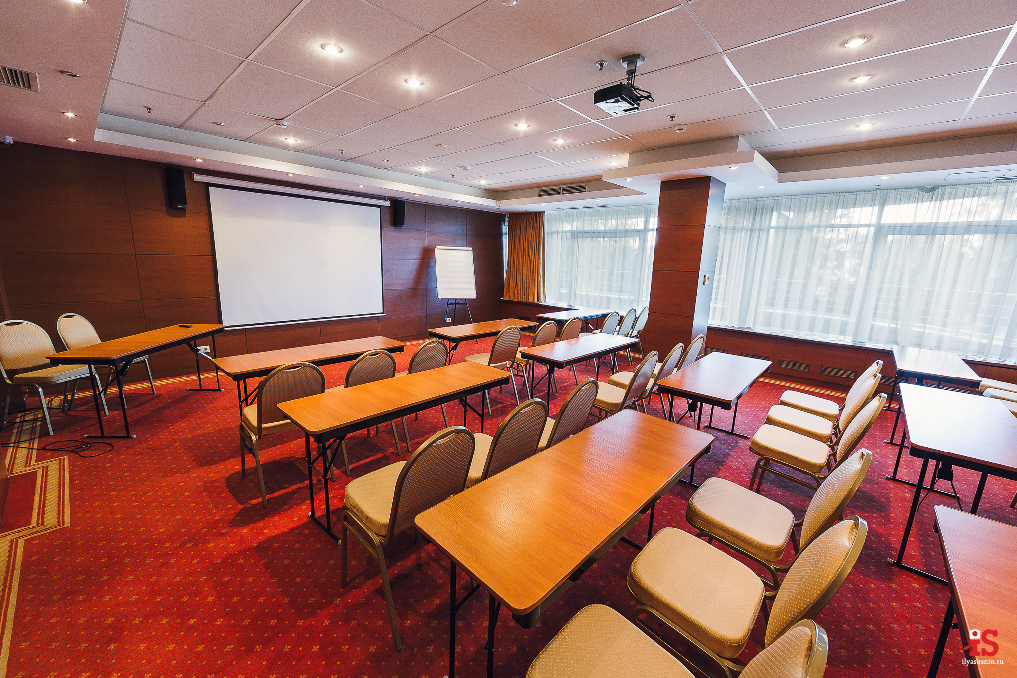 Интерьерная  фотосъемка, фото для гостиницы, фотосъемка отелей, фото для турбизнеса, фото номеров отелей, фото ресторана, фото меню отеля, конференц зал, гостевой дом в карелии, лучший фотограф интерьеров Петрозаводск Карелия, турбаза в Карелии, экскурсии по Карелии, Кижи, Петрозаводск, Илья Соснин