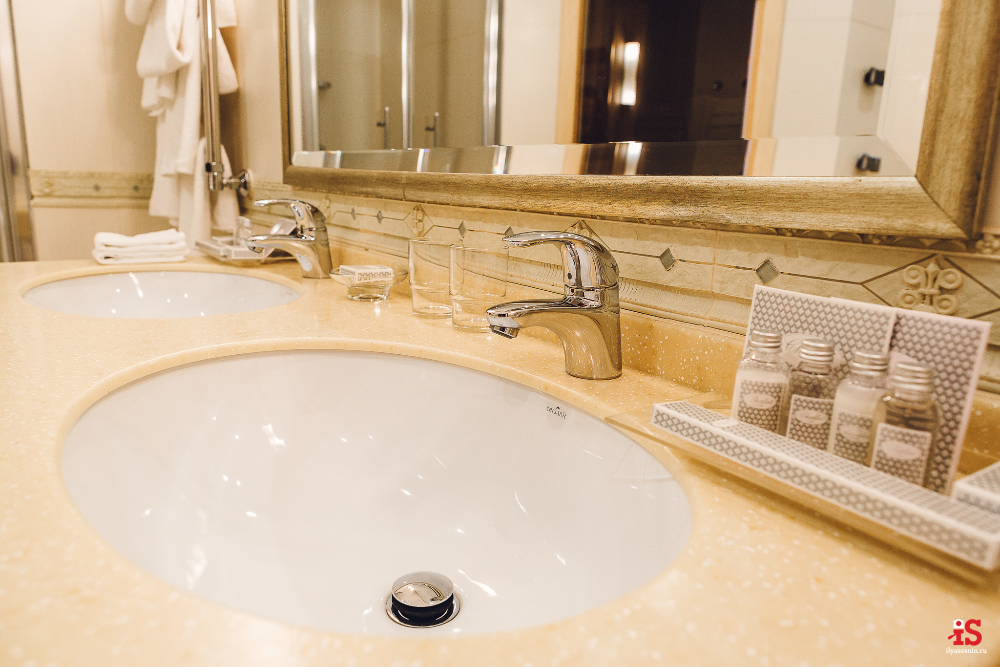 Интерьерная  фотосъемка, фото для гостиницы, фотосъемка отелей, фото для турбизнеса, фото номеров отелей, фото ресторана, фото меню отеля, конференц зал, гостевой дом в карелии, лучший фотограф интерьеров Петрозаводск Карелия, турбаза в Карелии, экскурсии по Карелии, Кижи, Петрозаводск, Илья Соснин