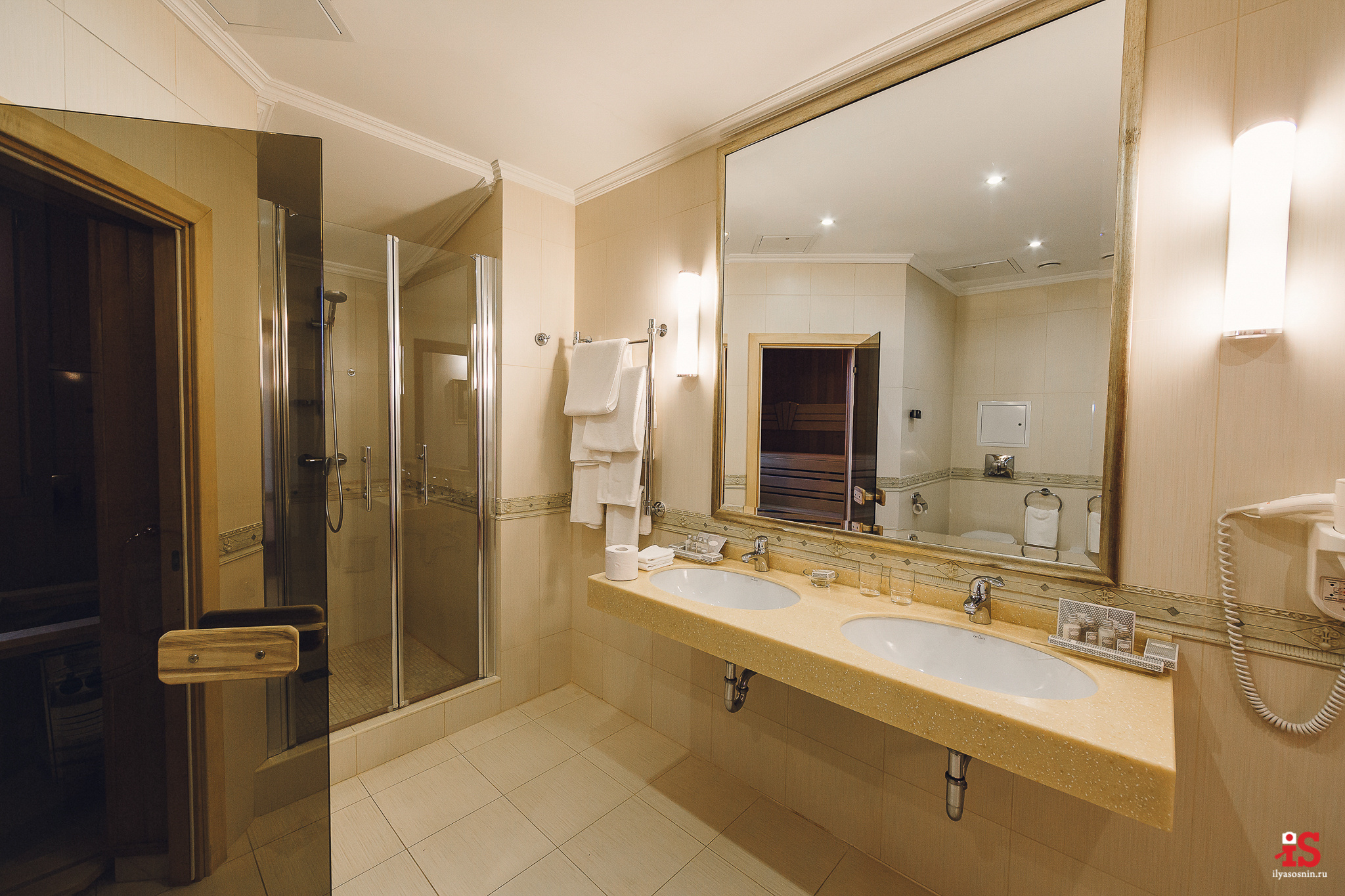 Интерьерная  фотосъемка, фото для гостиницы, фотосъемка отелей, фото для турбизнеса, фото номеров отелей, фото ресторана, фото меню отеля, конференц зал, гостевой дом в карелии, лучший фотограф интерьеров Петрозаводск Карелия, турбаза в Карелии, экскурсии по Карелии, Кижи, Петрозаводск, Илья Соснин