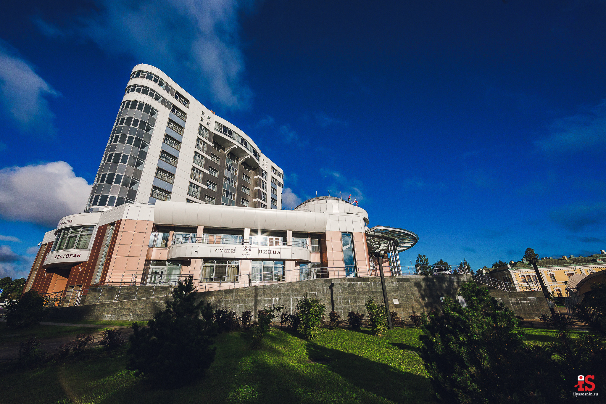 Интерьерная  фотосъемка, фото для гостиницы, фотосъемка отелей, фото для турбизнеса, фото номеров отелей, фото ресторана, фото меню отеля, конференц зал, гостевой дом в карелии, лучший фотограф интерьеров Петрозаводск Карелия, турбаза в Карелии, экскурсии по Карелии, Кижи, Петрозаводск, Илья Соснин