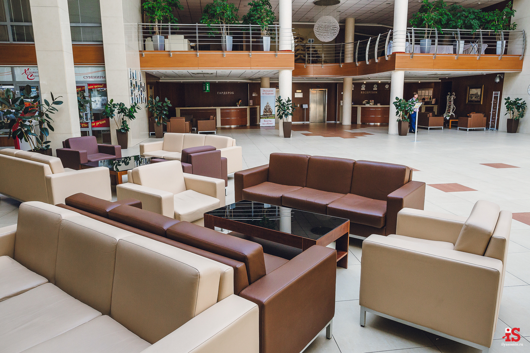 Интерьерная  фотосъемка, фото для гостиницы, фотосъемка отелей, фото для турбизнеса, фото номеров отелей, фото ресторана, фото меню отеля, конференц зал, гостевой дом в карелии, лучший фотограф интерьеров Петрозаводск Карелия, турбаза в Карелии, экскурсии по Карелии, Кижи, Петрозаводск, Илья Соснин