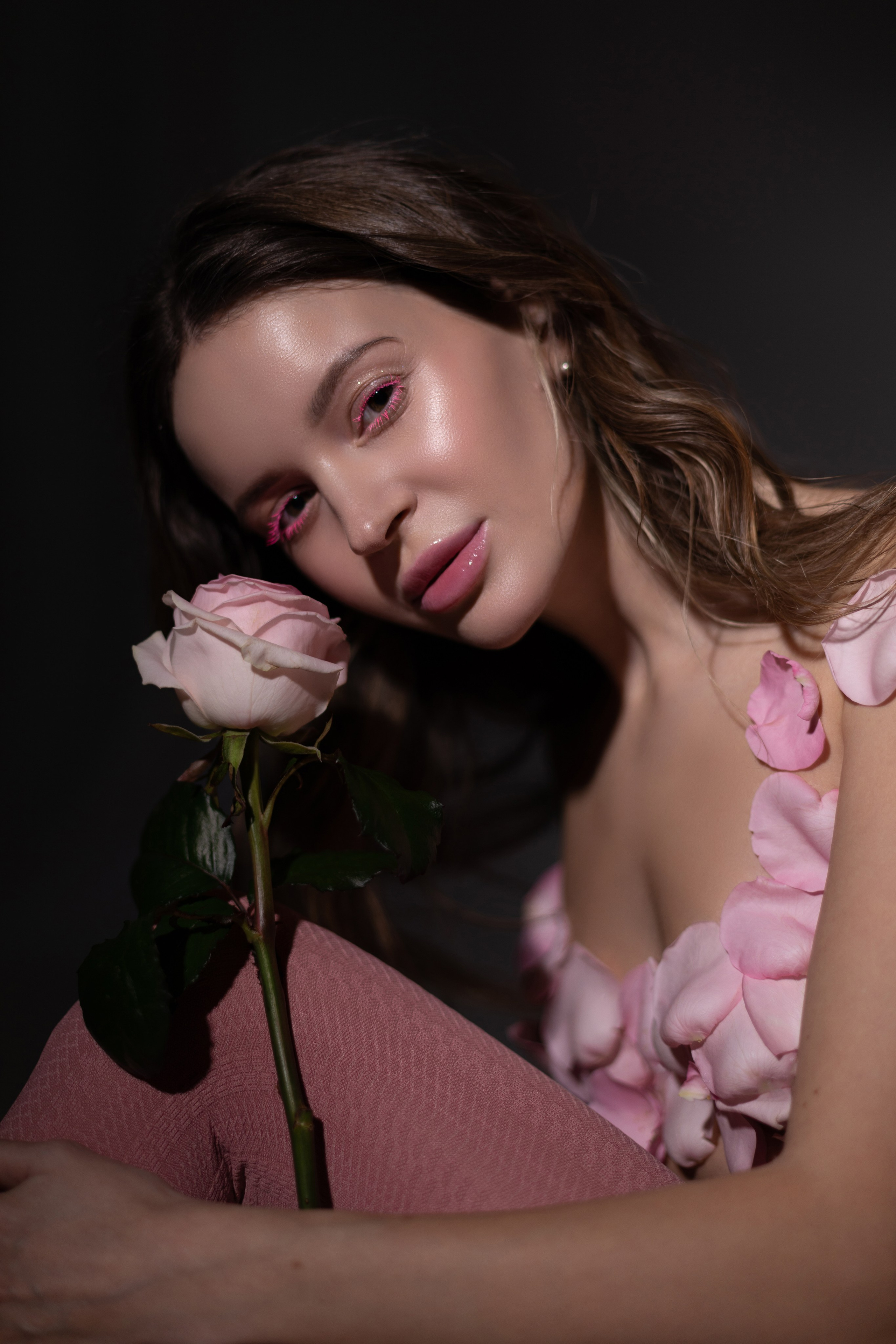 Рита «Pink flower». Фотограф Мария Щеголькова. Чувственный женский портрет