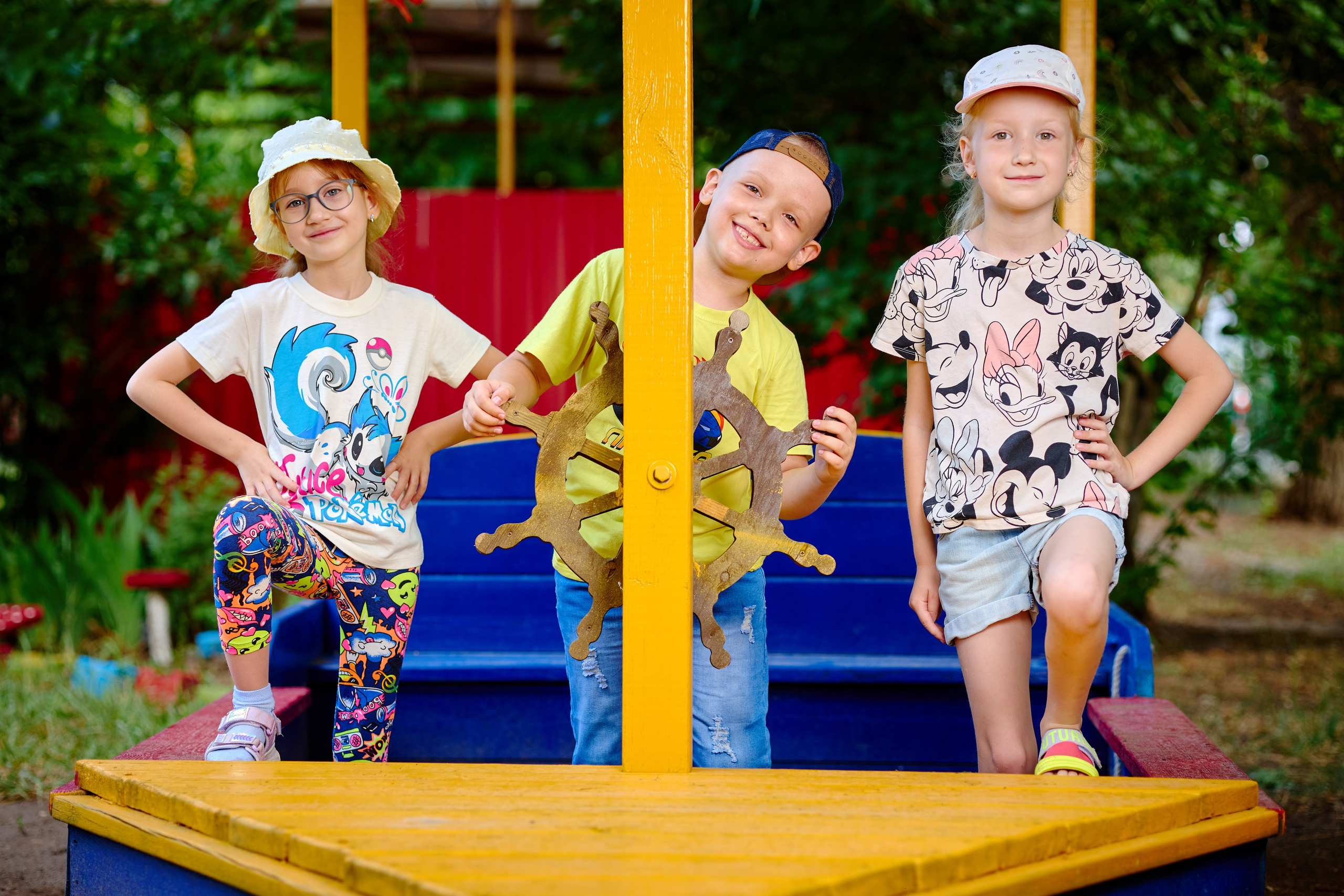 Пример летней съемки в детском саду № 92 Старшая группа Радуга. Фотограф Выпускные альбомы Таганрог Сергей Коробченко