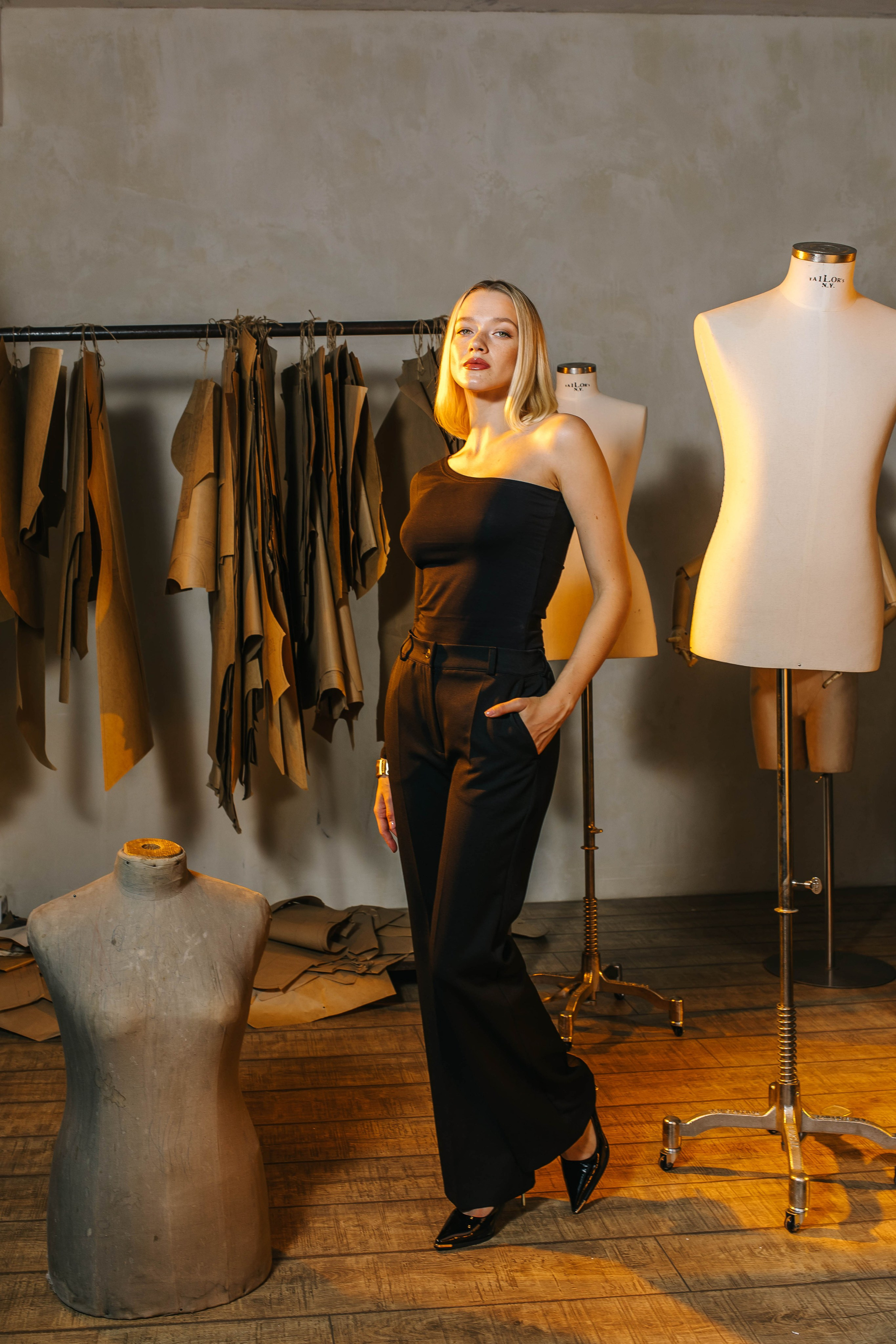 Реклама Брюк. Профессиональный фотограф