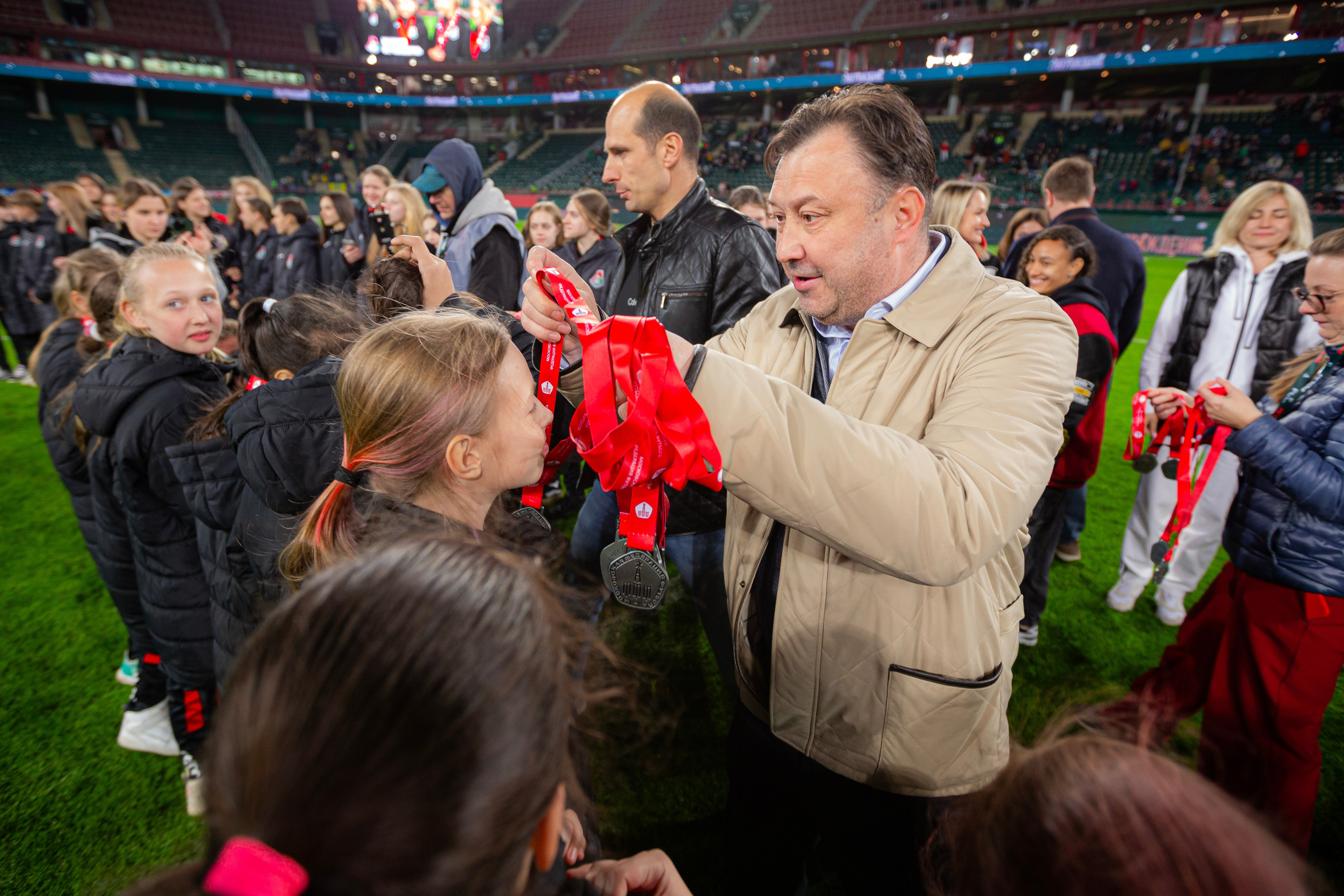 НАГРАЖДЕНИЕ ЖЕНСКОГО ОТДЕЛЕНИЯ АКАДЕМИИ ФК ЛОКОМОТИВ. Artem Zenin Photography