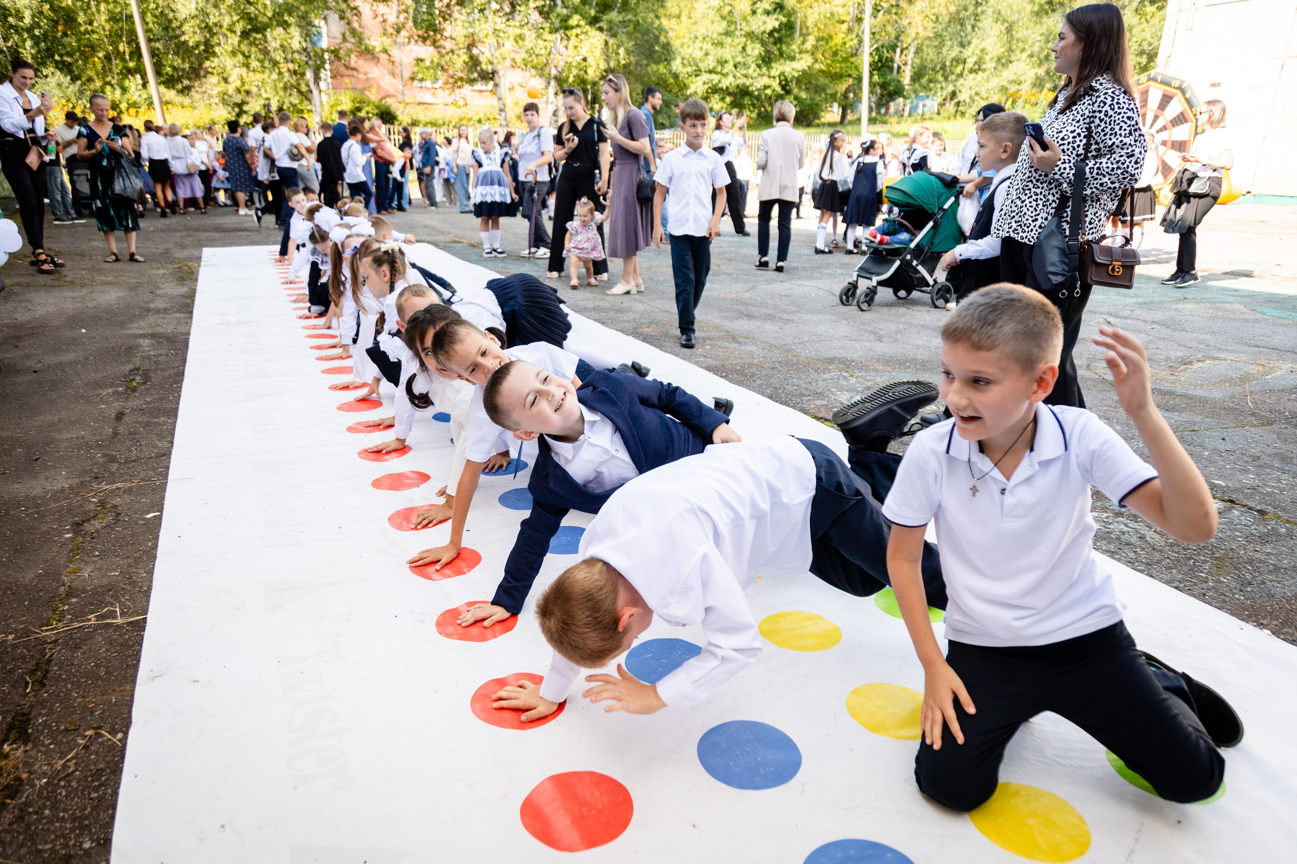 Гимназия № 50. Детский фотограф видеограф в Хабаровске Михаил Орлов