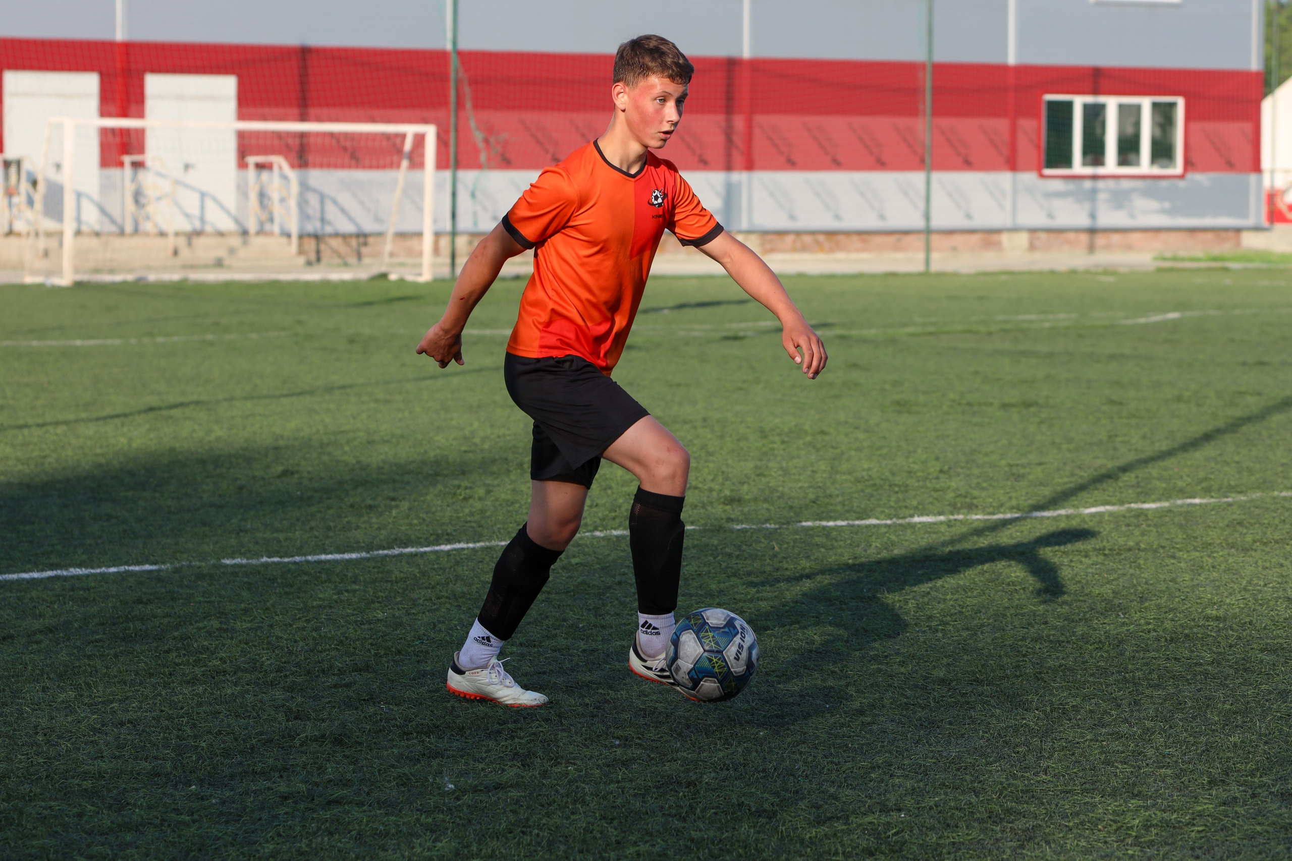 Кинель — Виктория Унион. Чемпионат СФПЛ. Молодежная футбольная лига U-15. Спортивный фотограф в Самаре