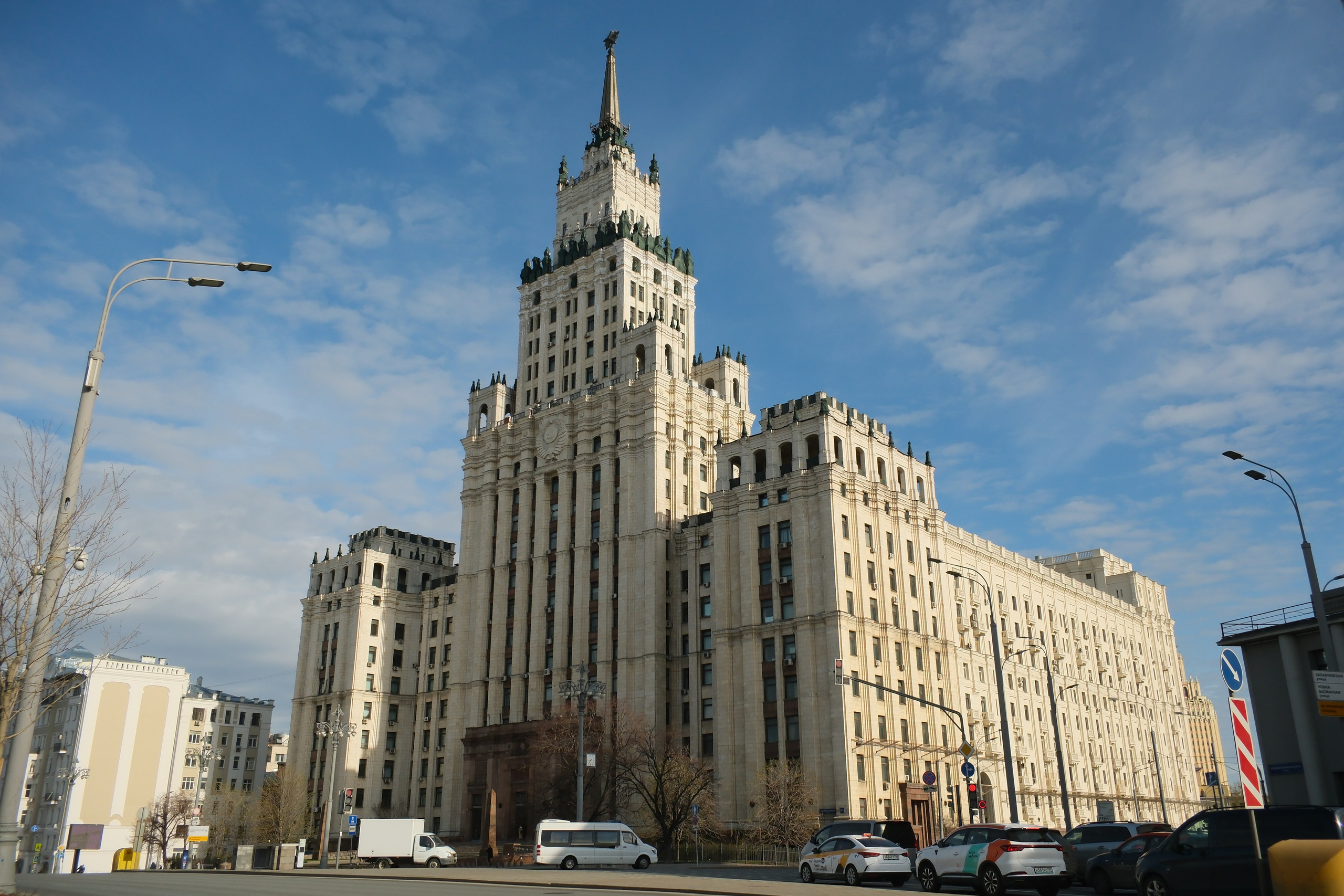 Улица, люди, жизнь…