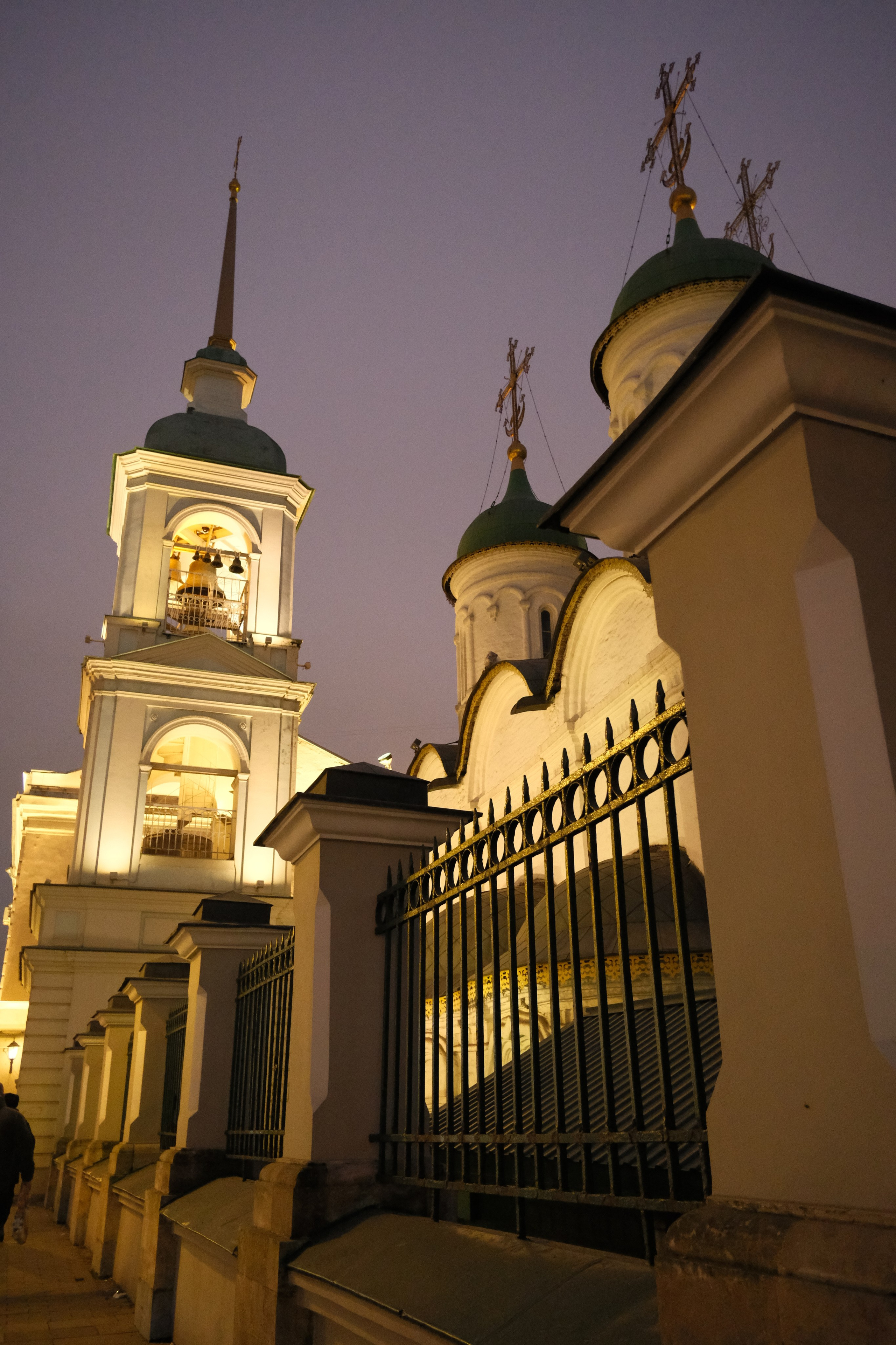 Вечерний город. Улица, люди, жизнь…