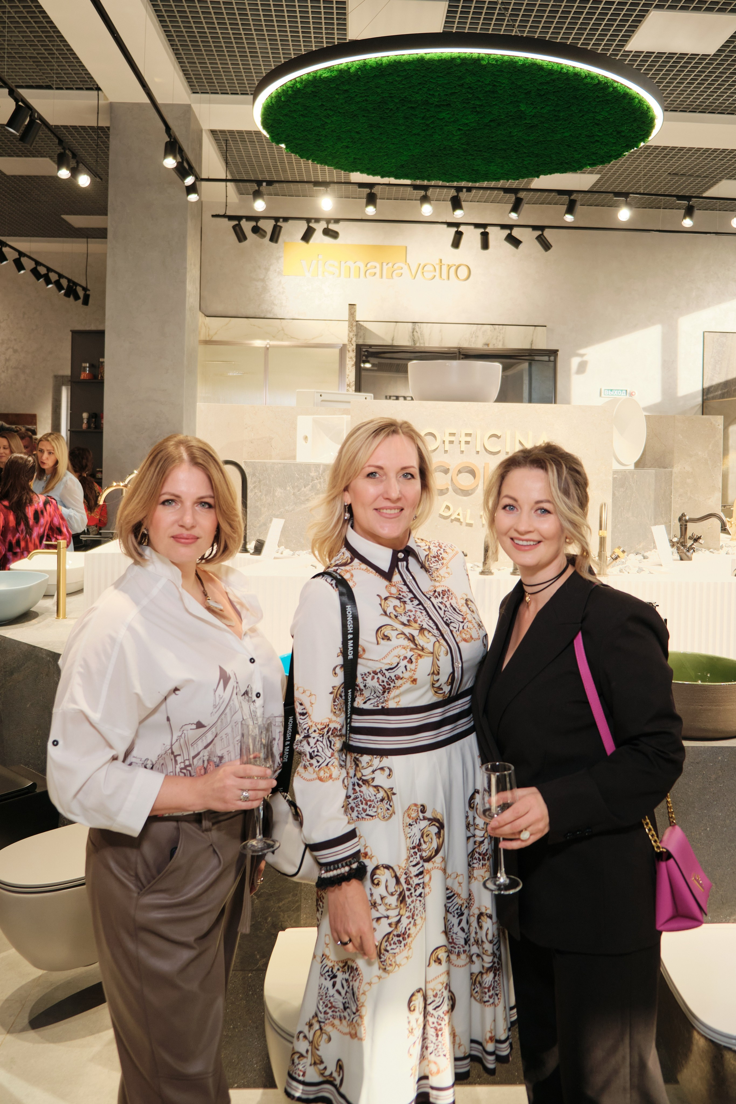 Открытие салона 100 градусов. Антон Ив