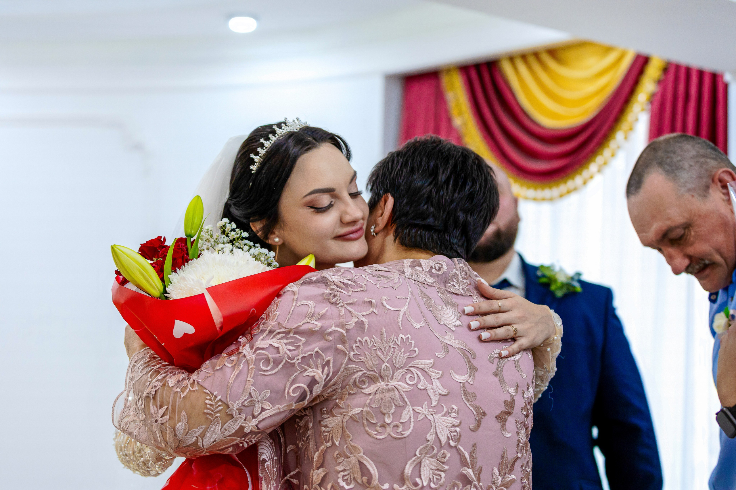 ЗАГС Мурад и Екатерина. Репортажный фотограф Анапа