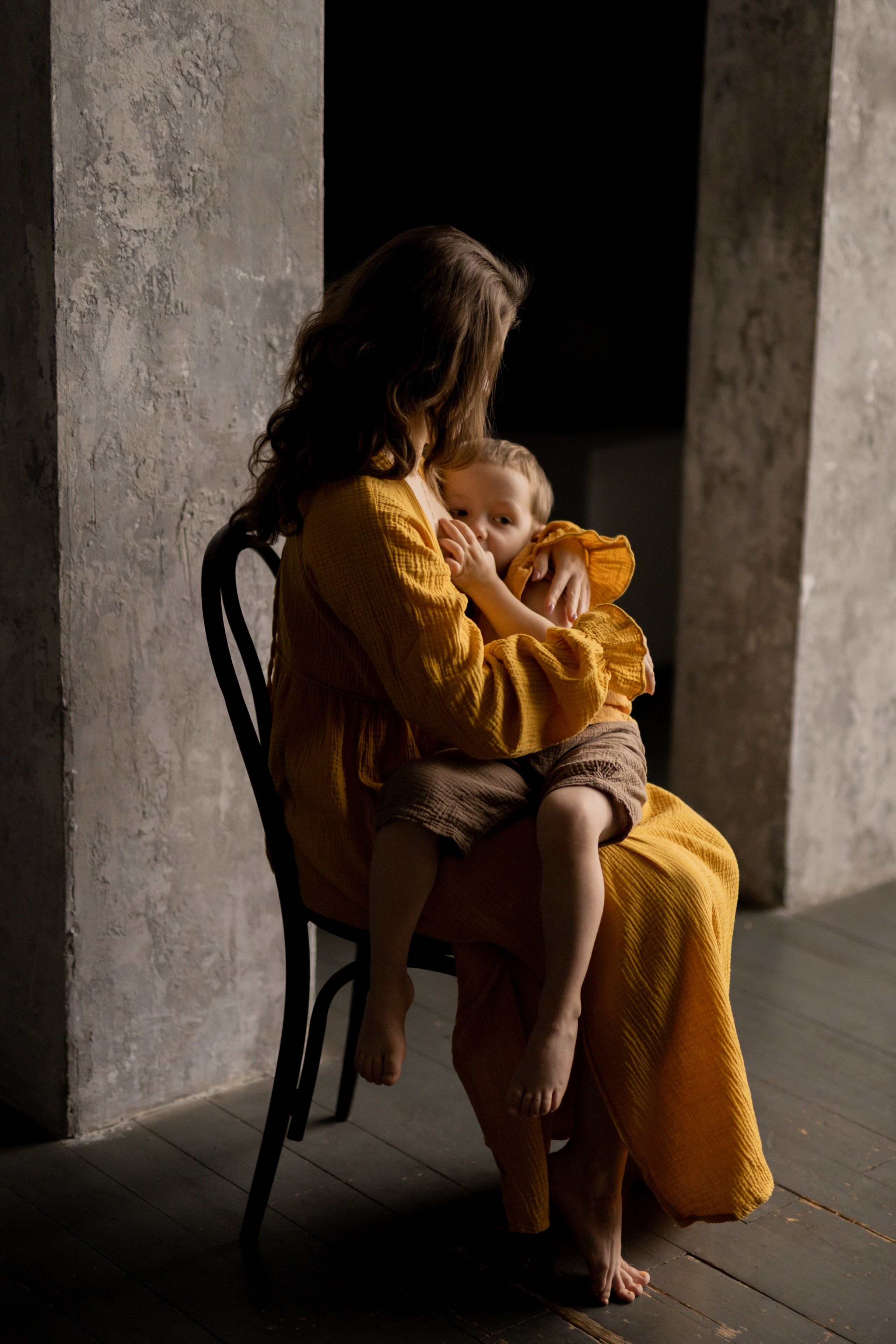 Татьяна и Миша в студии. Фотограф грудного вскармливания в Москве Екатерина