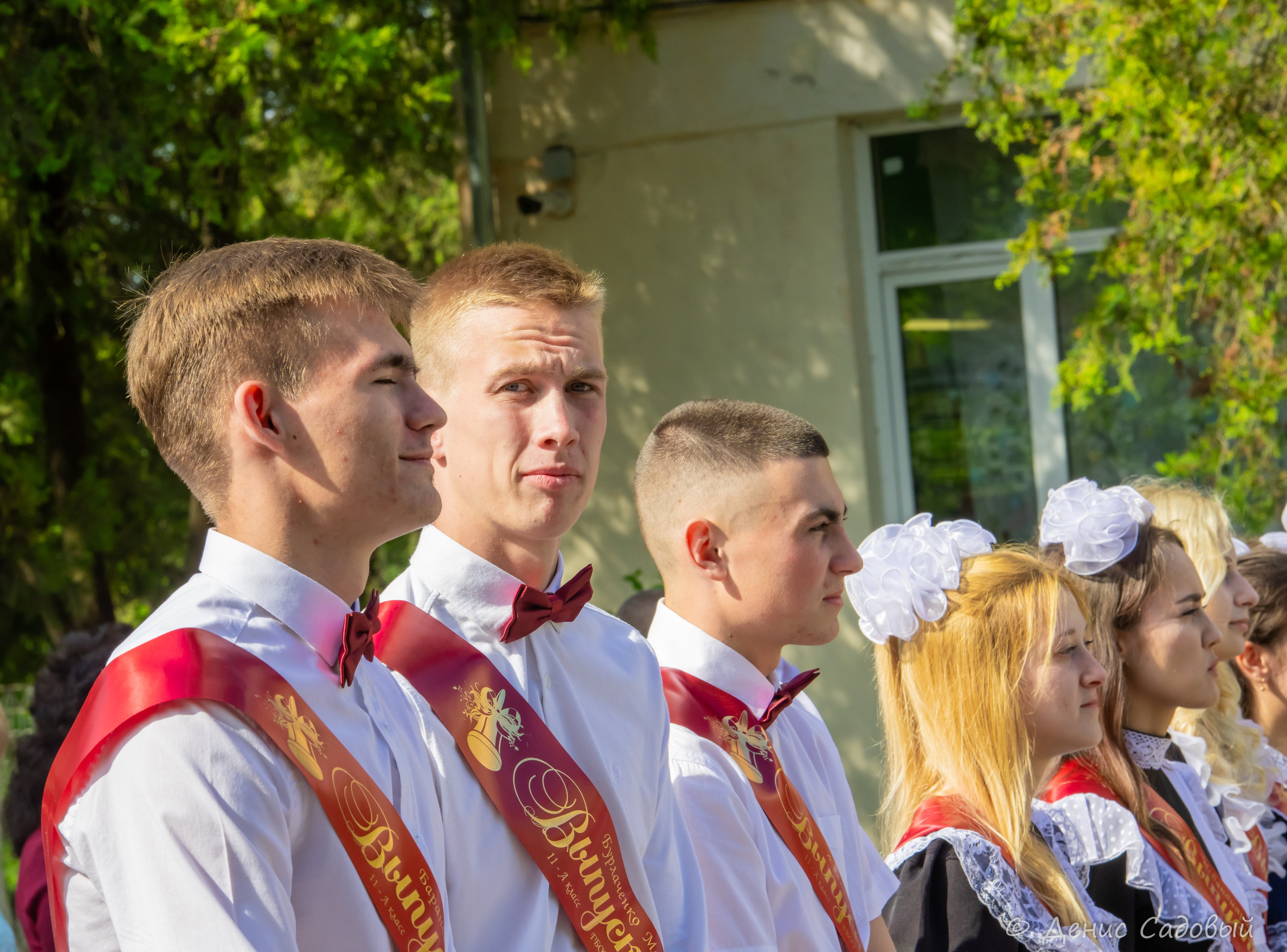 Последний звонок 11 класс школа № 17. Денис Садовый фотограф Севастополь