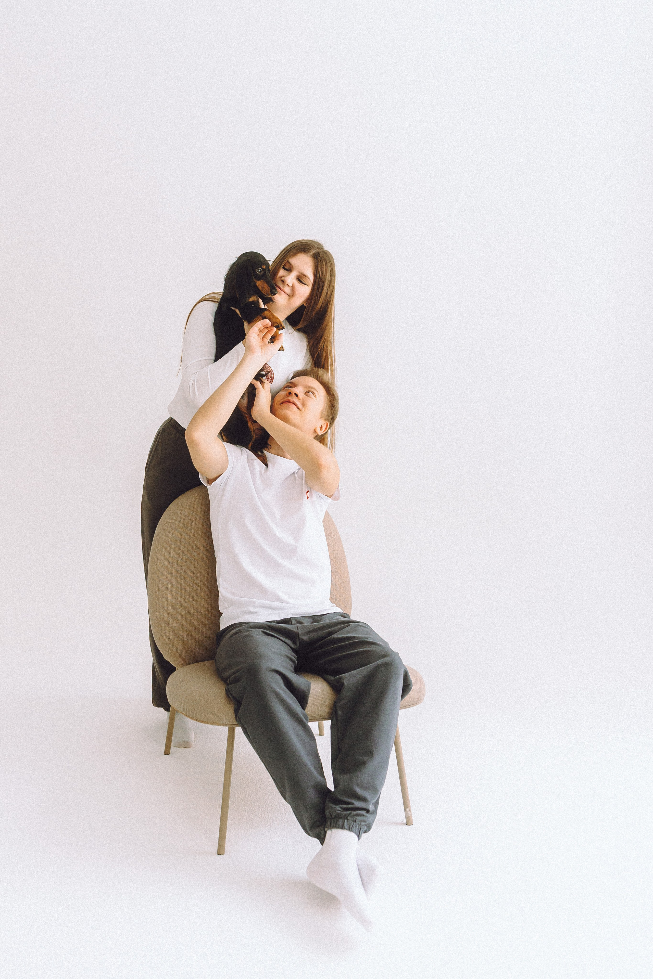 Натали, Свят и Эни