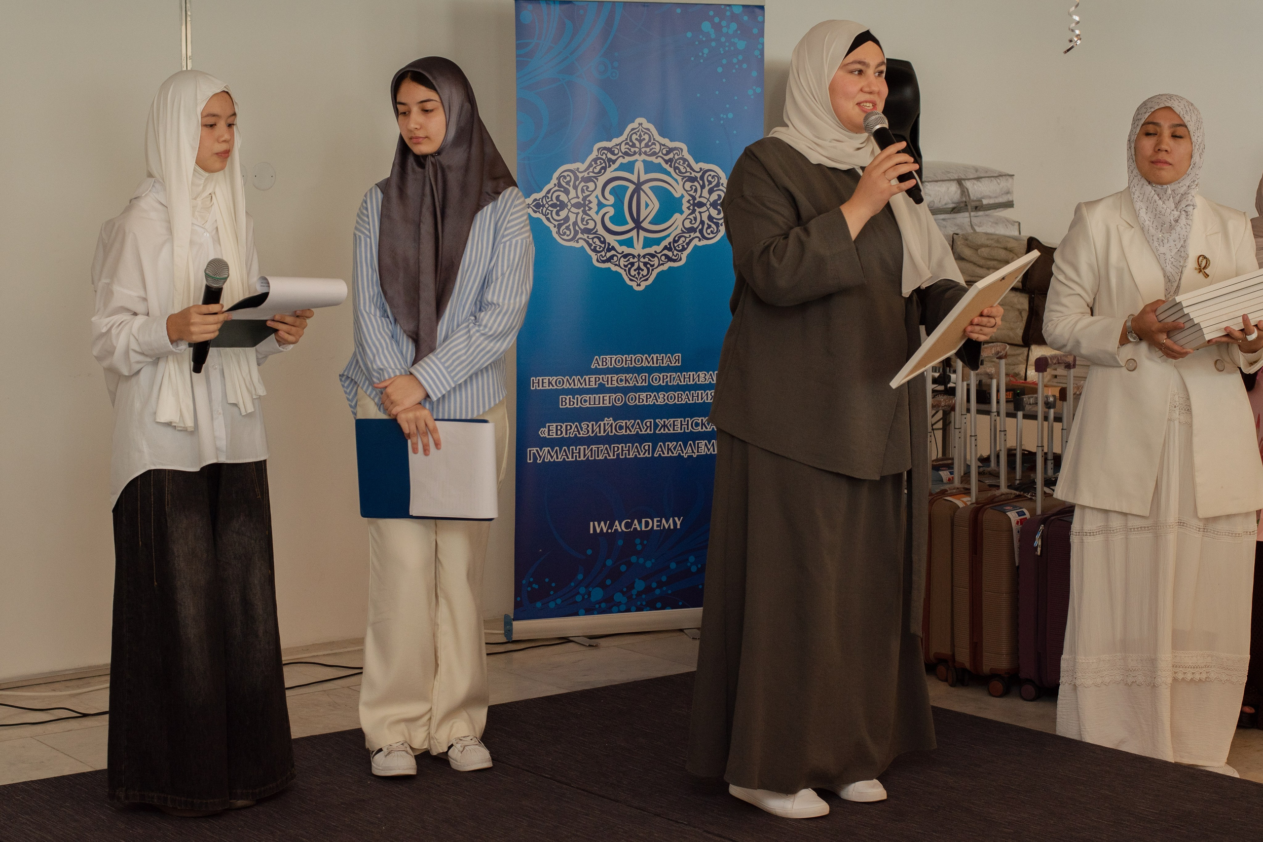 Выпускной в Евразийской женской гуманитарной академии. Лина Курочка — ваш фотограф