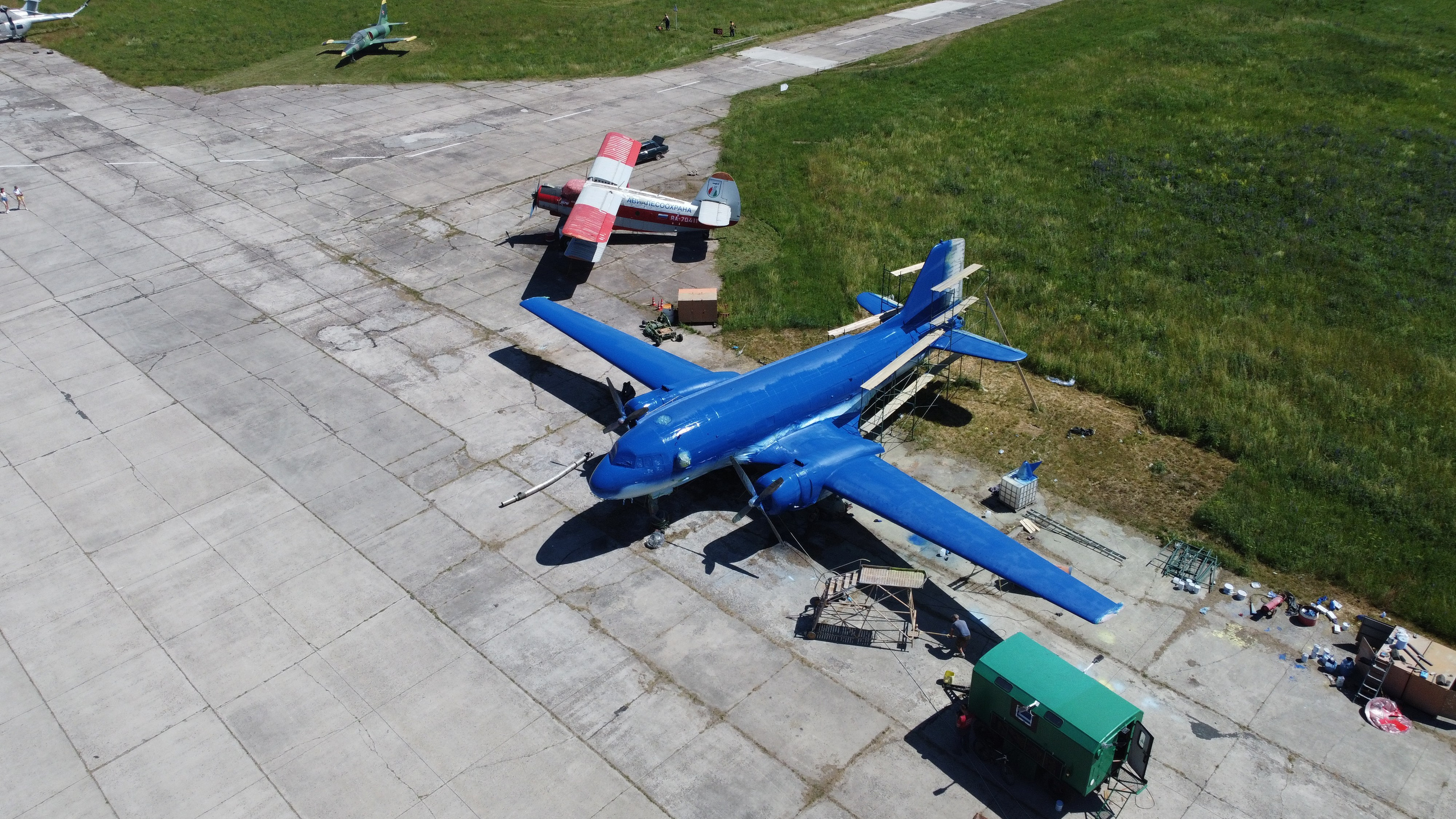 Ил-14Т «Голубая Мечта» — покраска (2022г). Фотоальбом показывающий увлекательный мир авиации и мир медведей Андрея Иванова