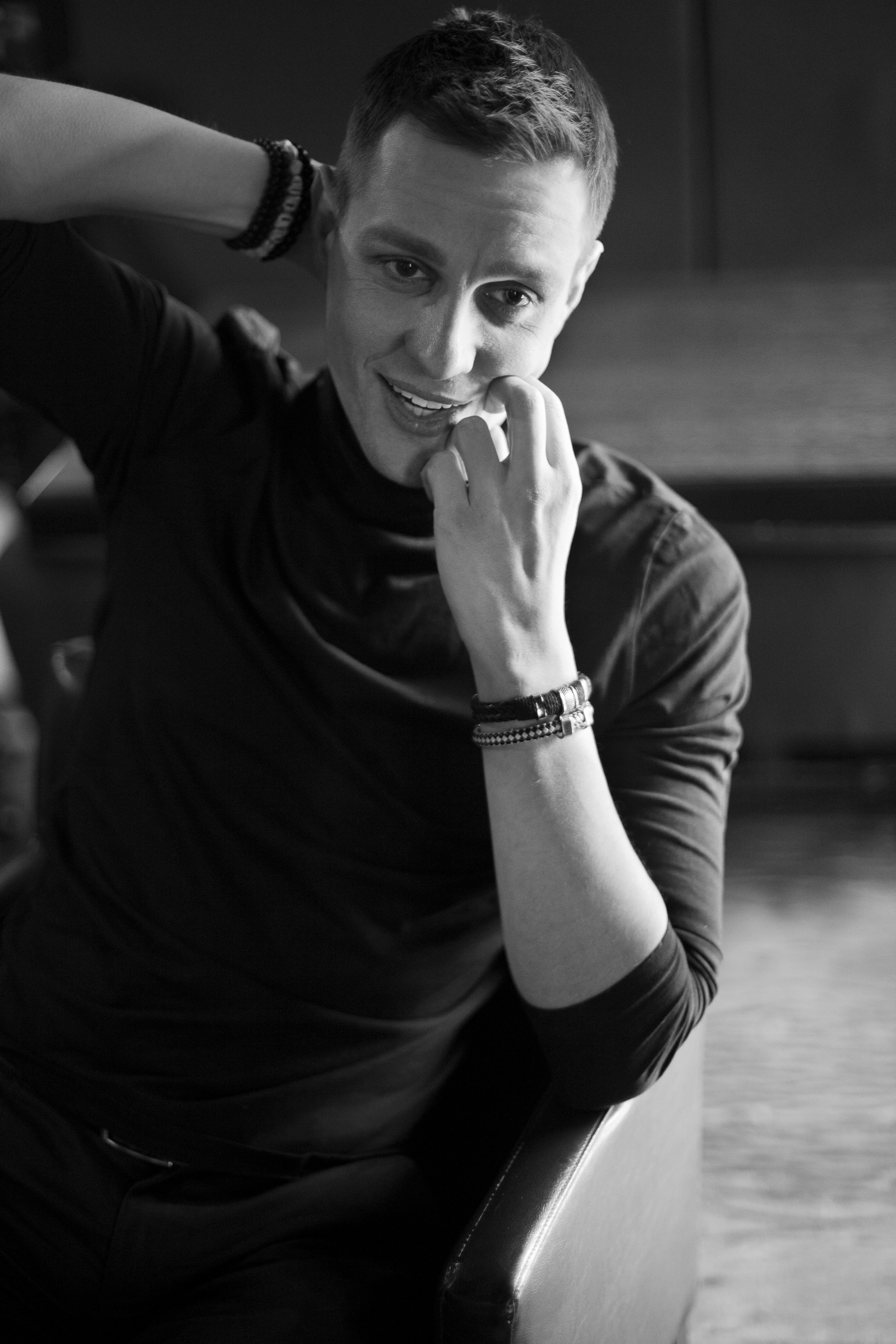 Илья Ларионов. иллюзионист. Психолог с фотоаппаратом Зимина Оксана