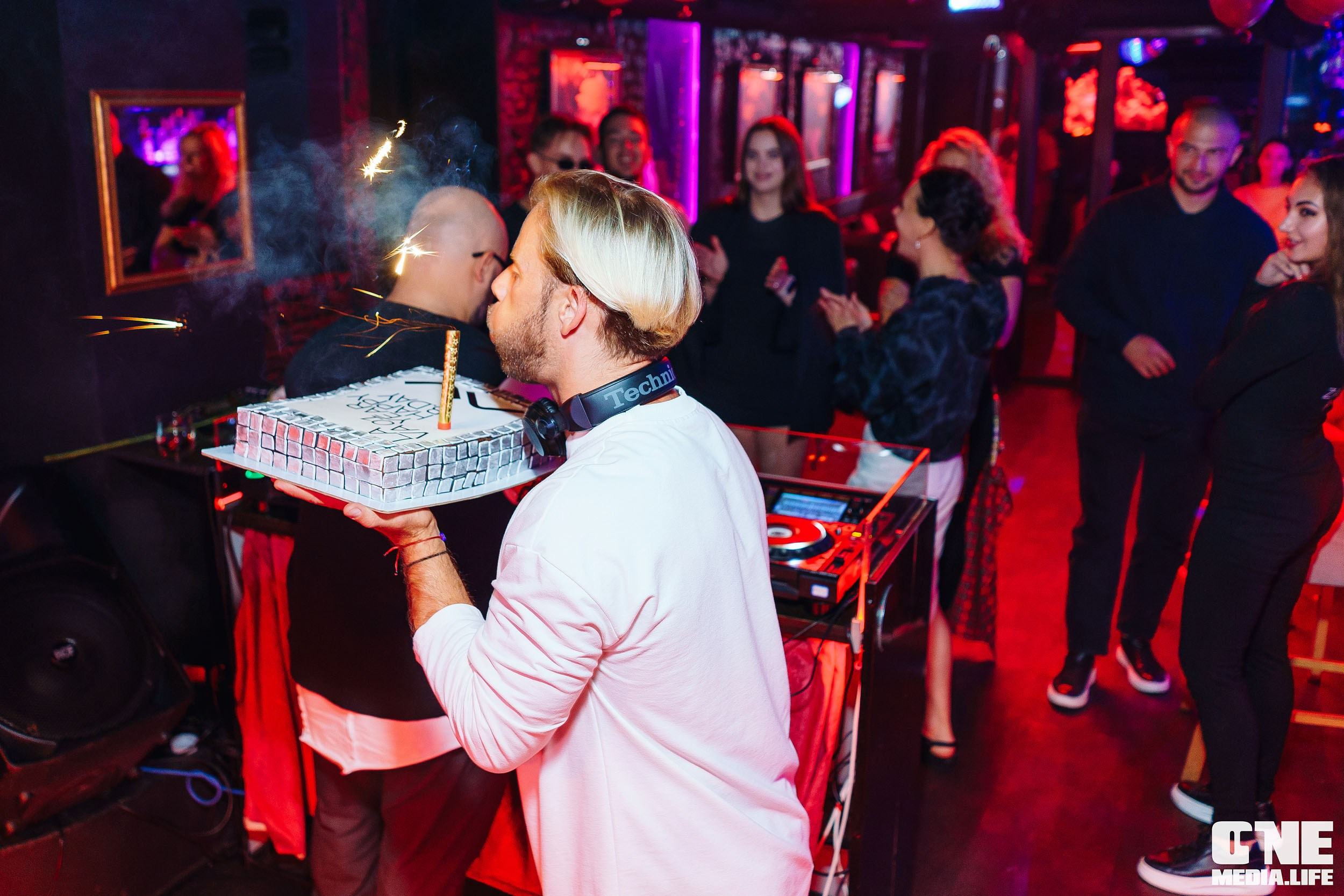 Фоторепортаж из Secret bar. One Media Life: фоторепортажи, фотоотчеты с мероприятий и заведений